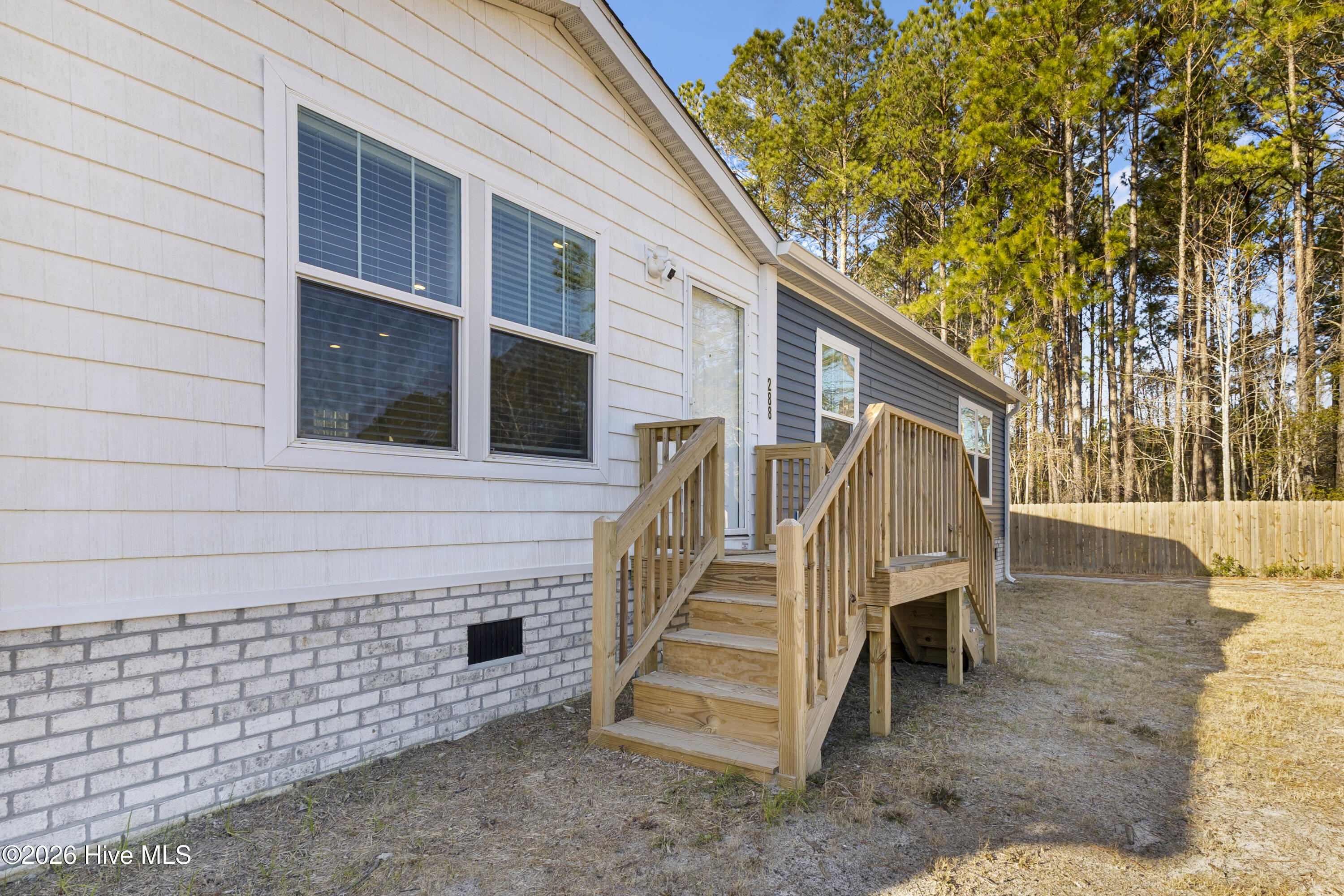 100552781 | Photo 36