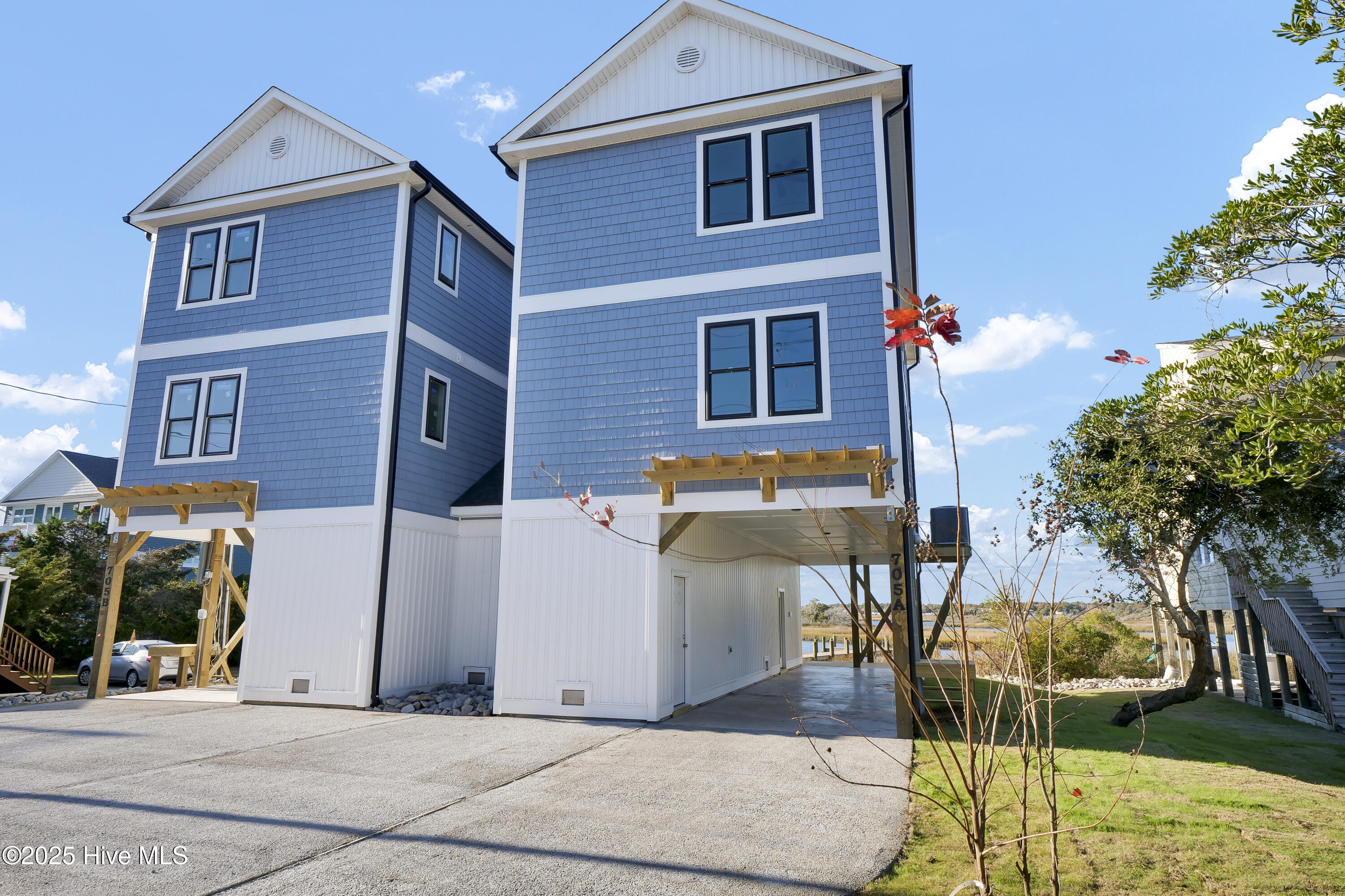 100542555 | Photo 63