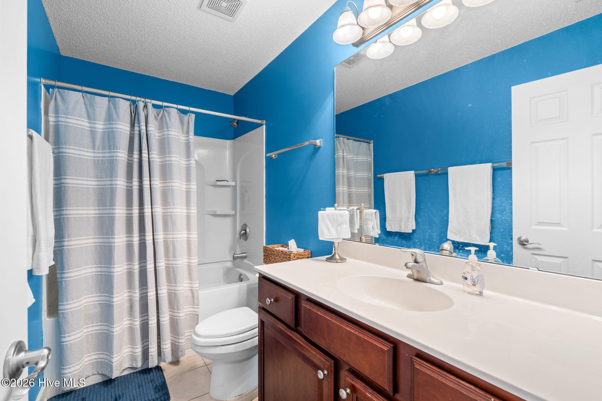 100570375 | Photo 39