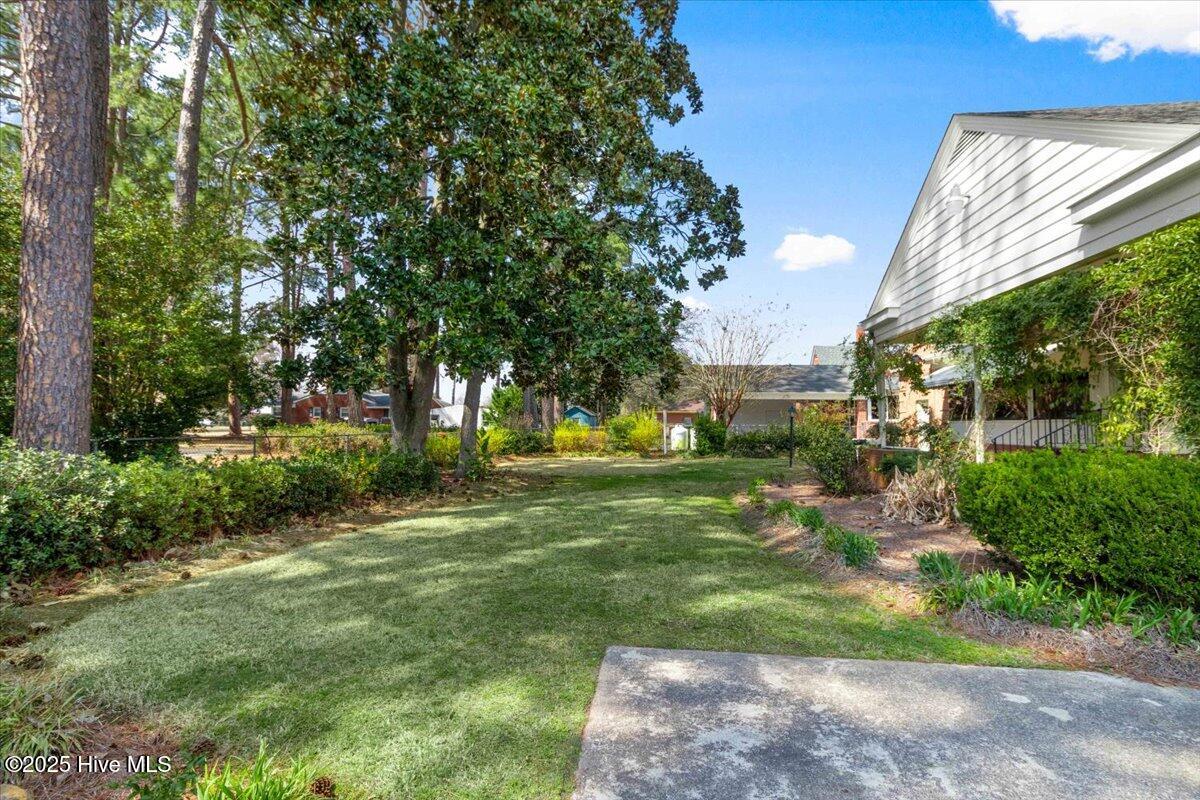 Homes for sale in Mount Olive, NC | 615 W Main St, Mount Olive, NC 28365 | MLS# 100496006