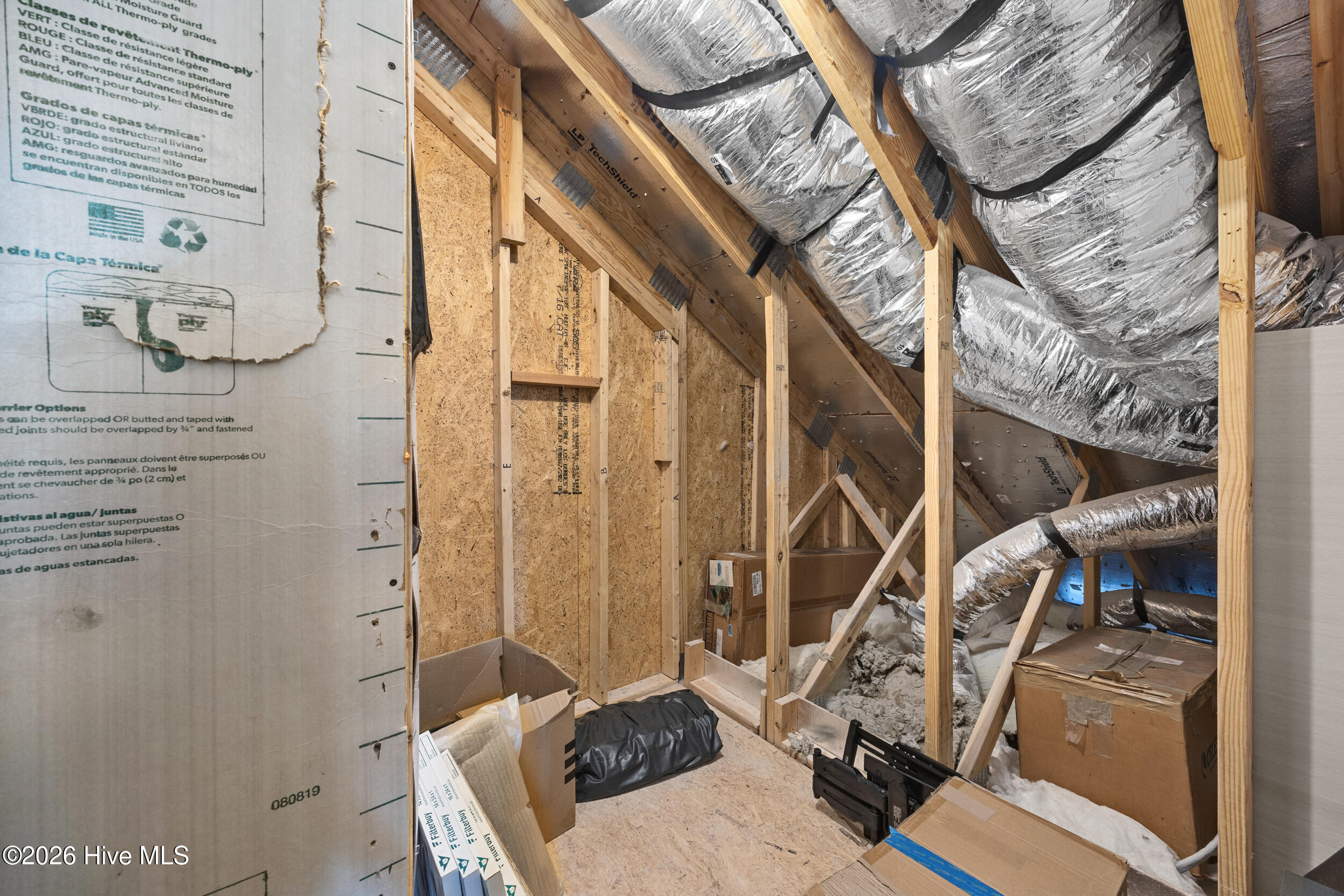 100560002 | Photo 37