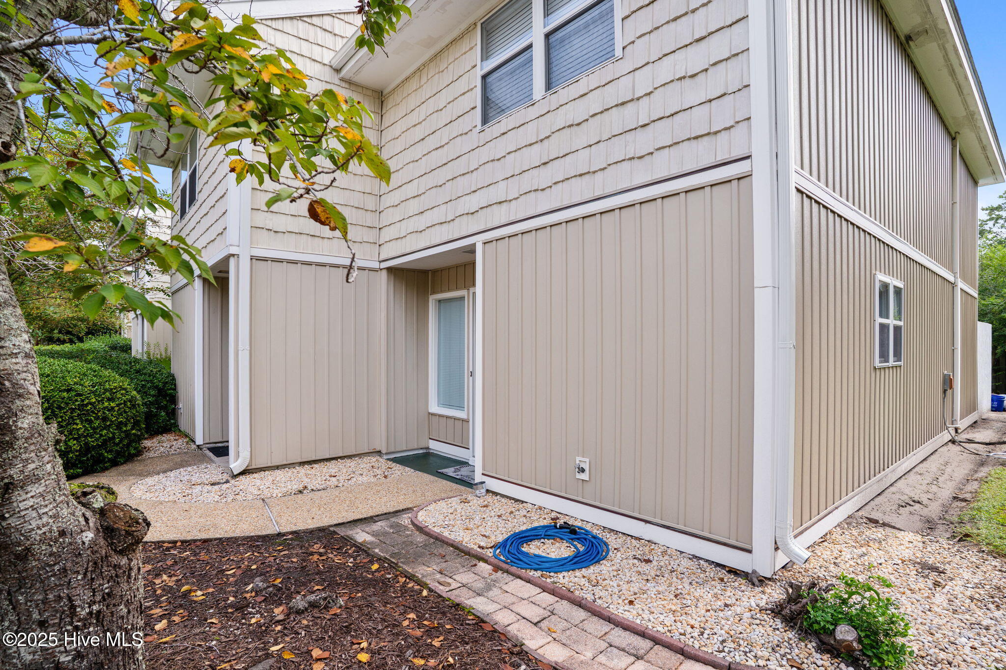 10-web-or-mls-BTS04756