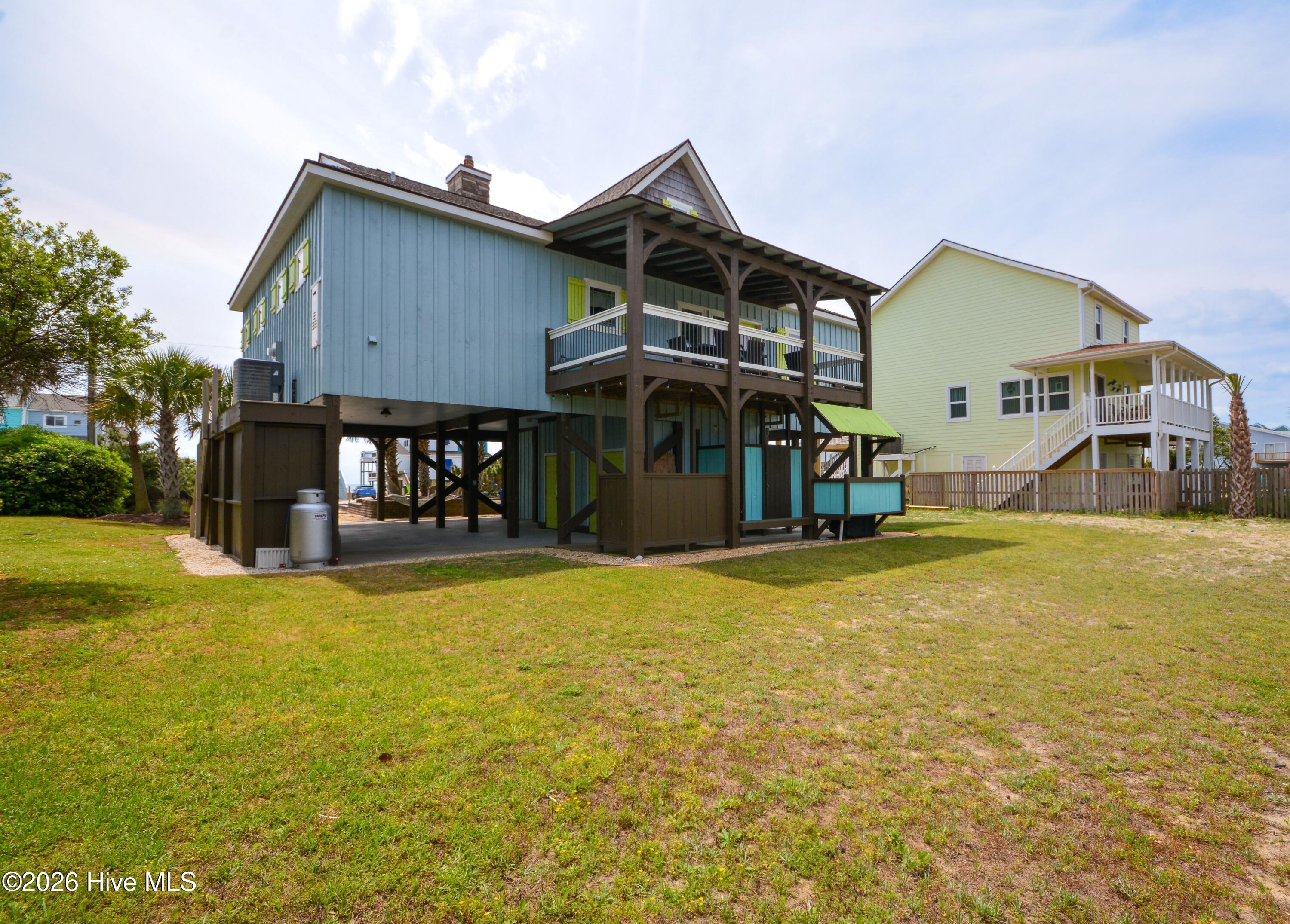 100565918 | Photo 29