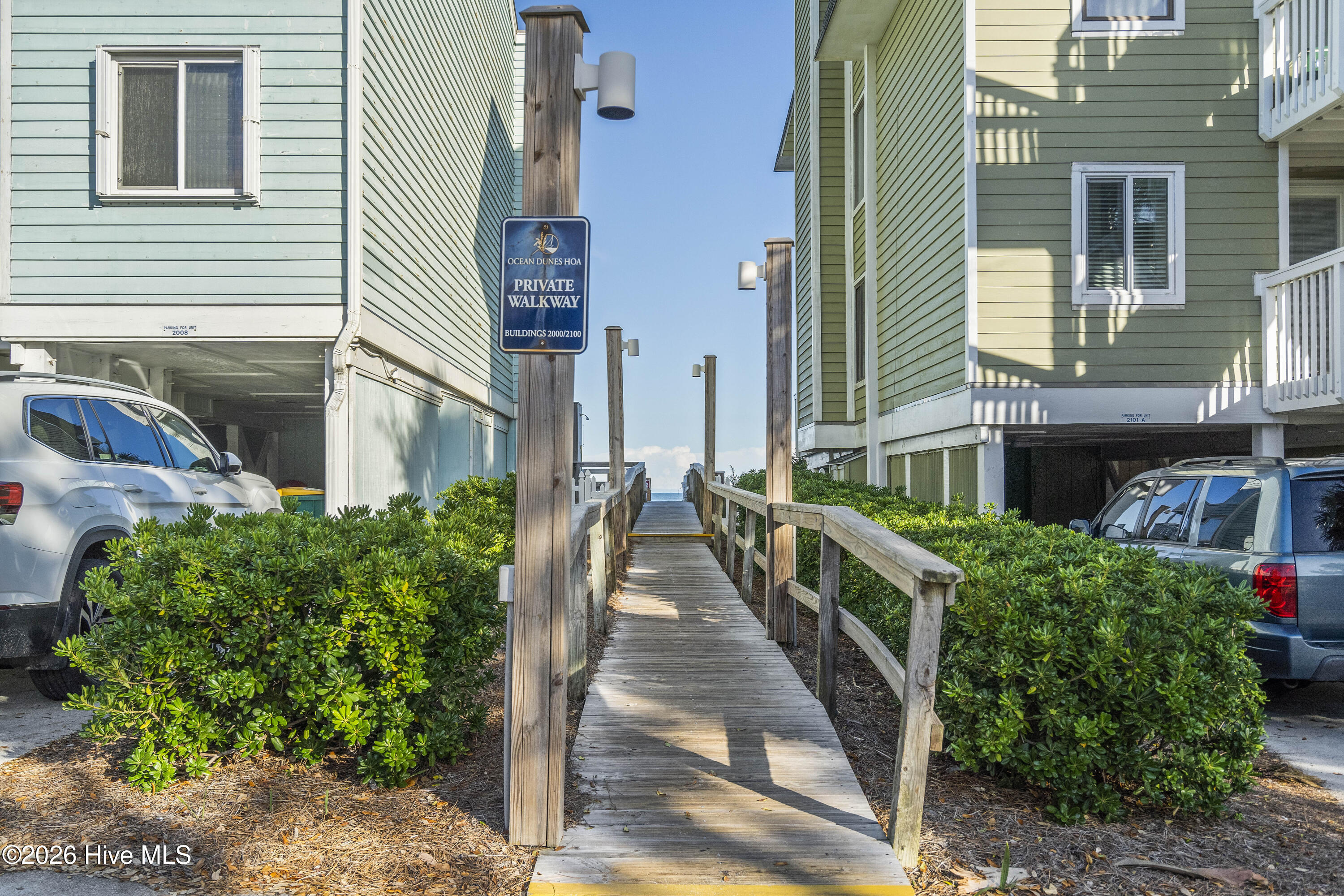 100552987 | Photo 30