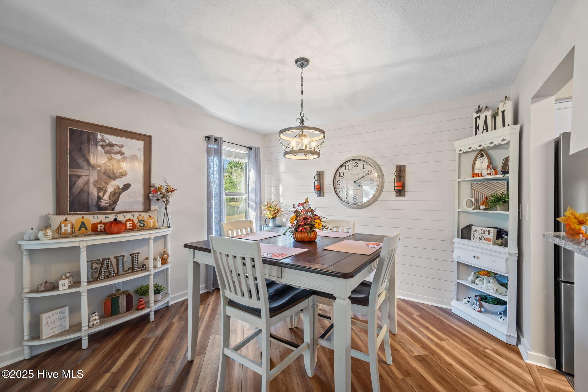 100537179 | Photo 20