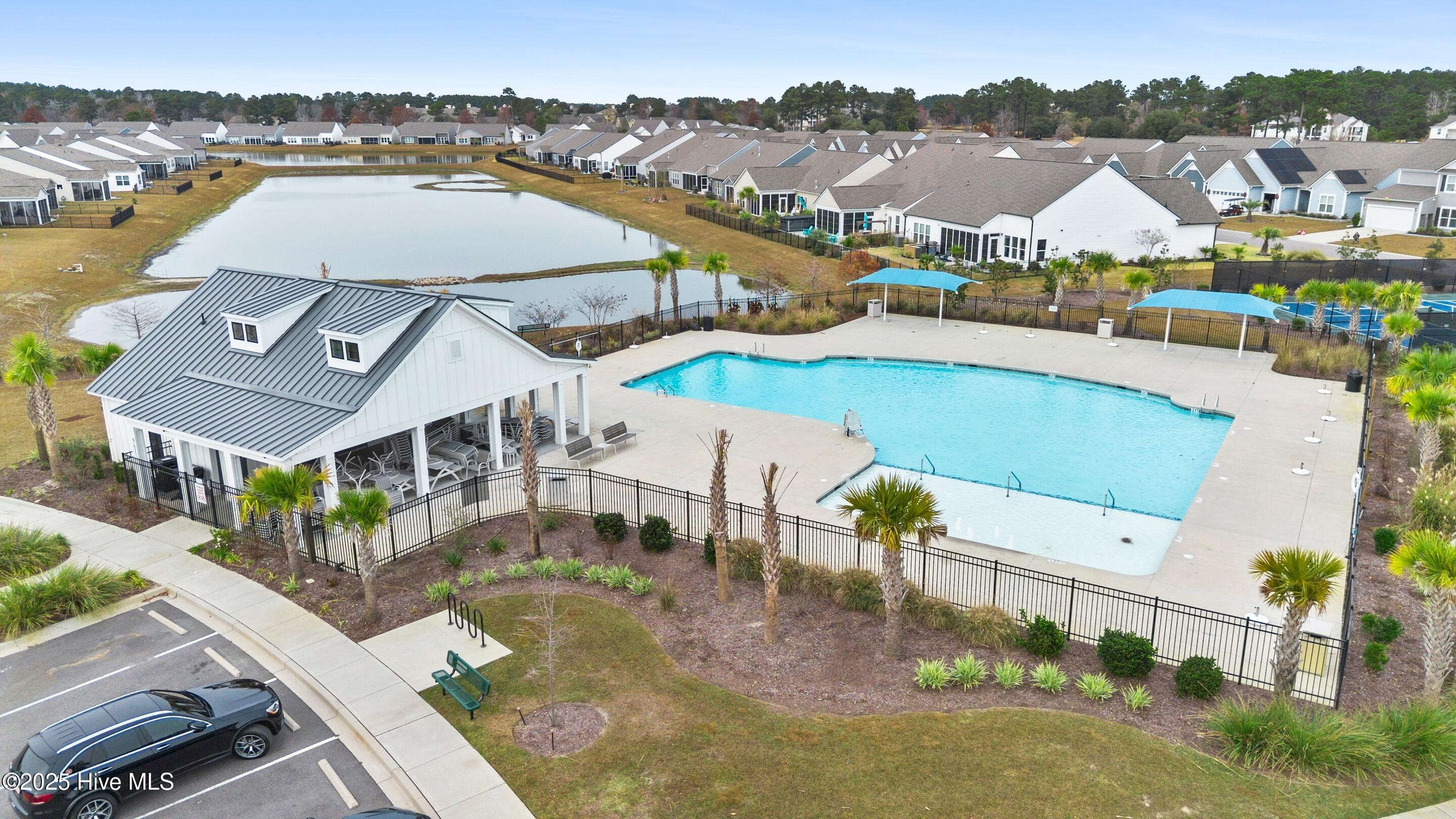 100559660 | Photo 45