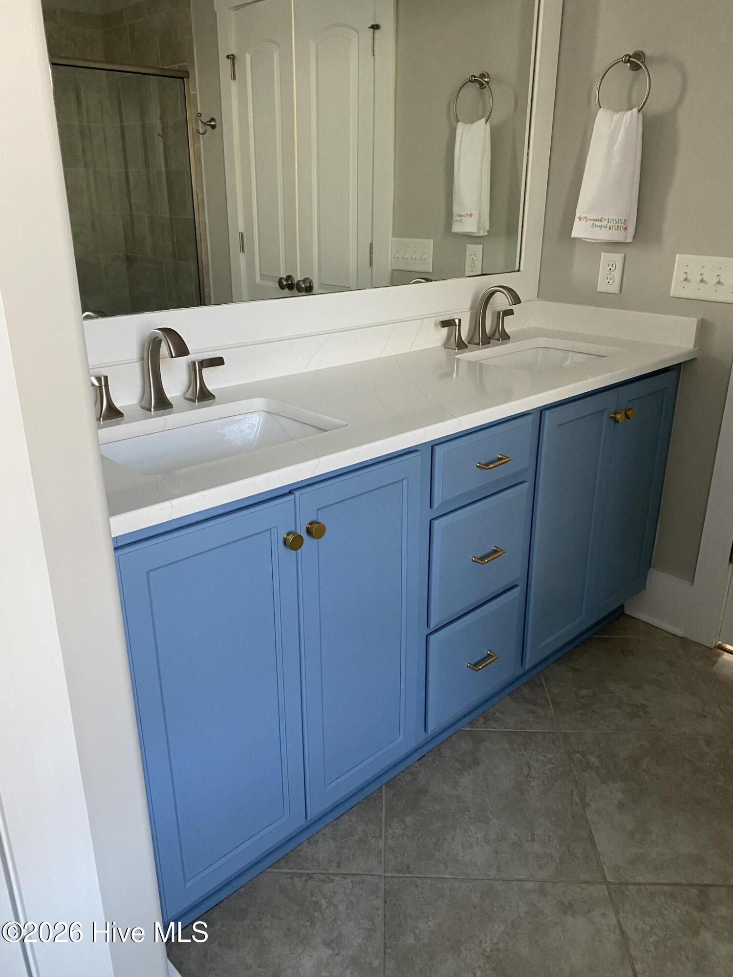 100555586 | Photo 26