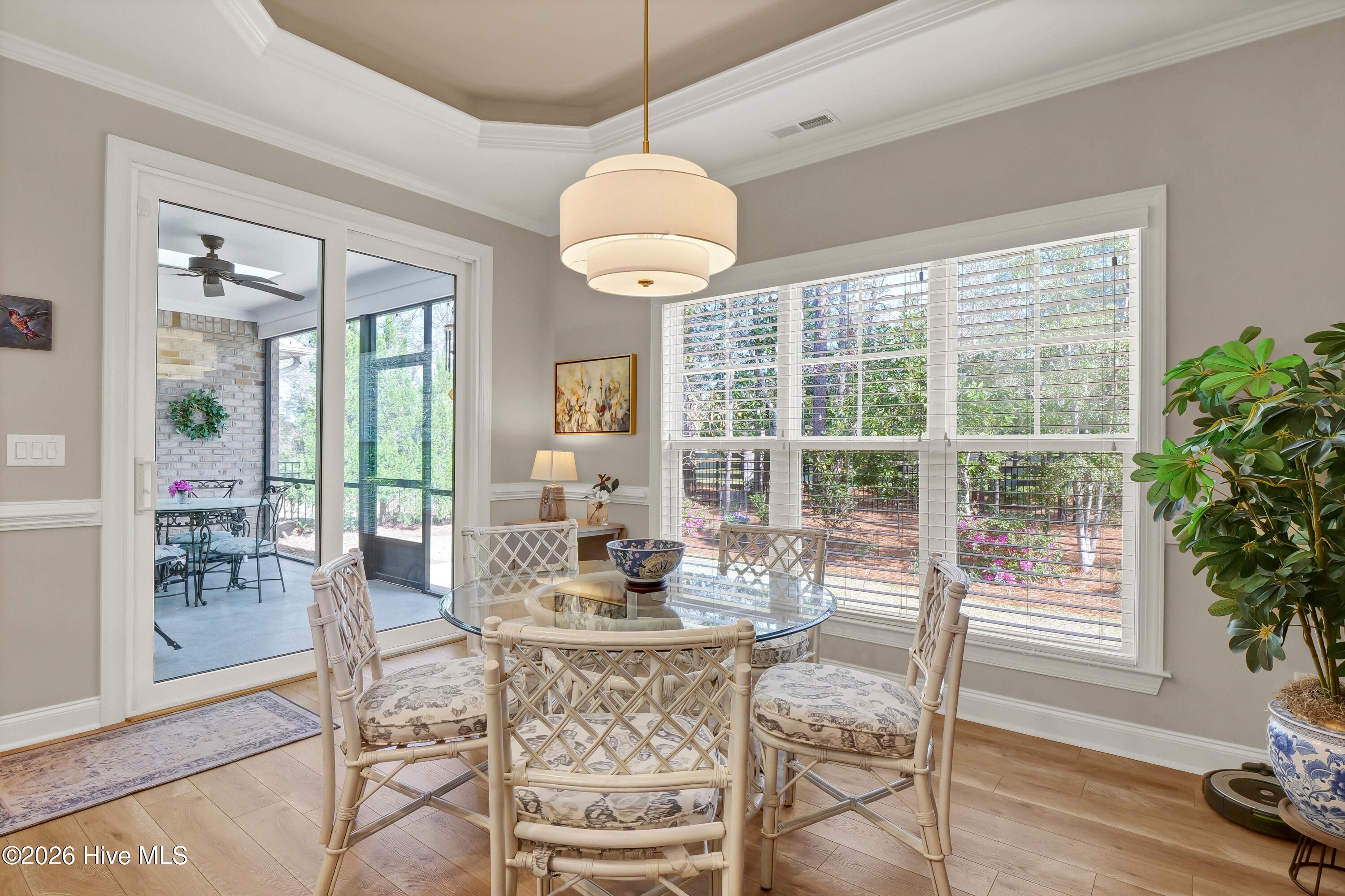 100561257 | Photo 10