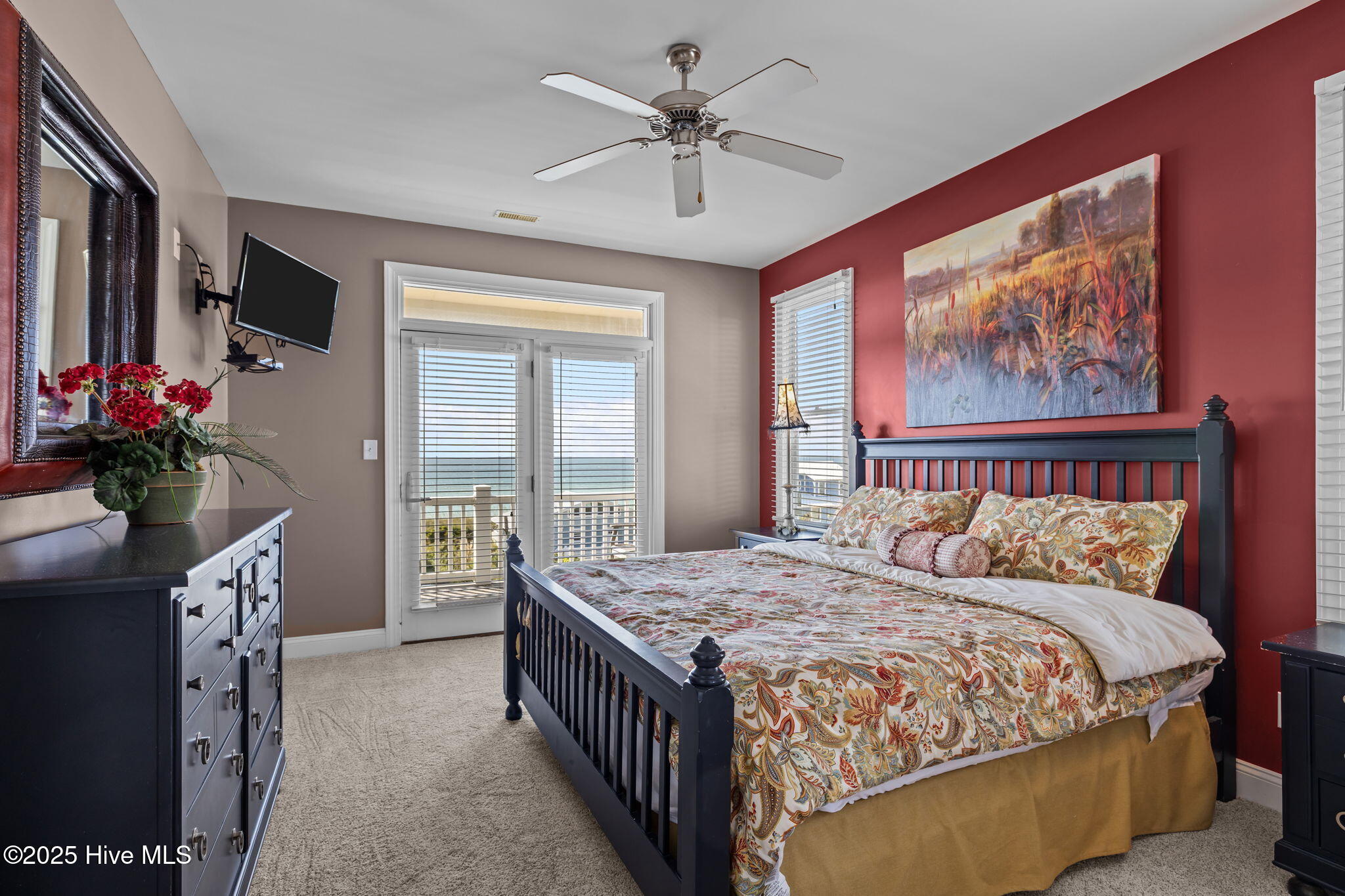 100531383 | Photo 26