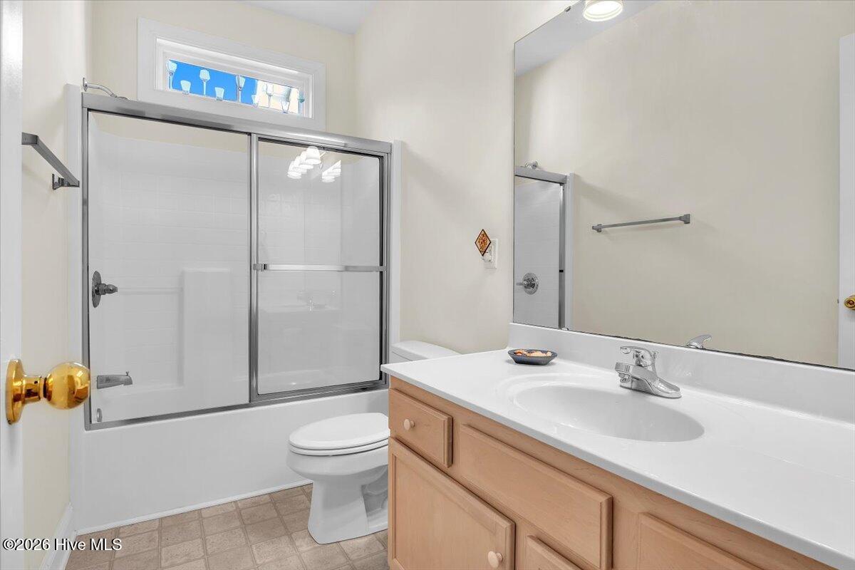 100550365 | Photo 21