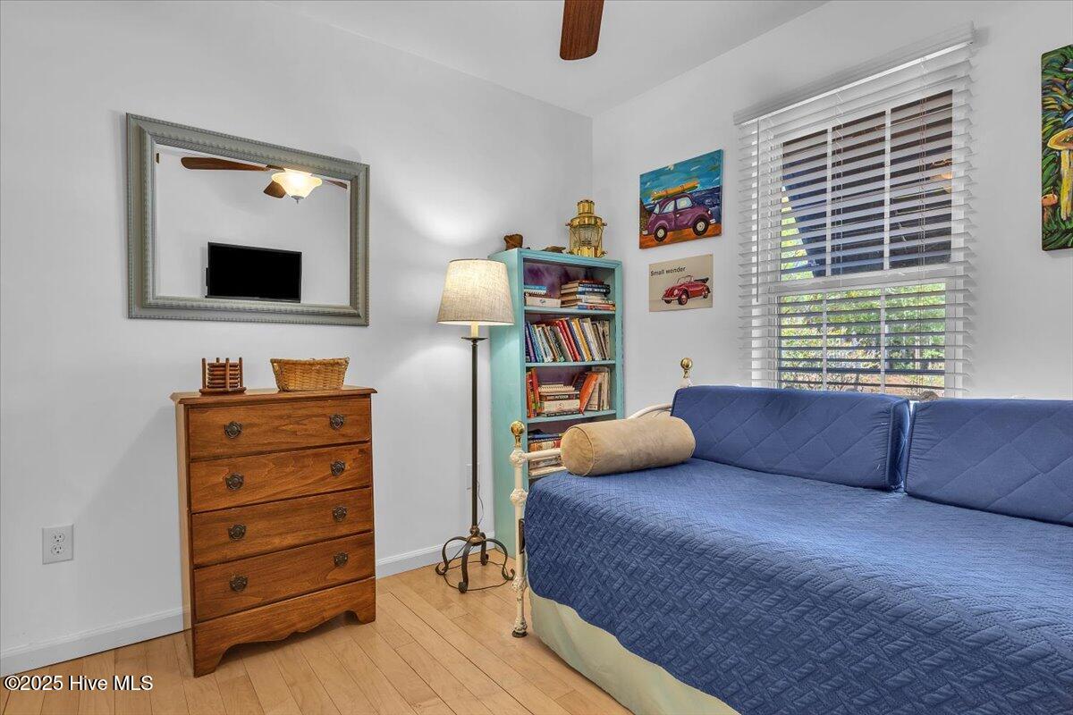 100532549 | Photo 25