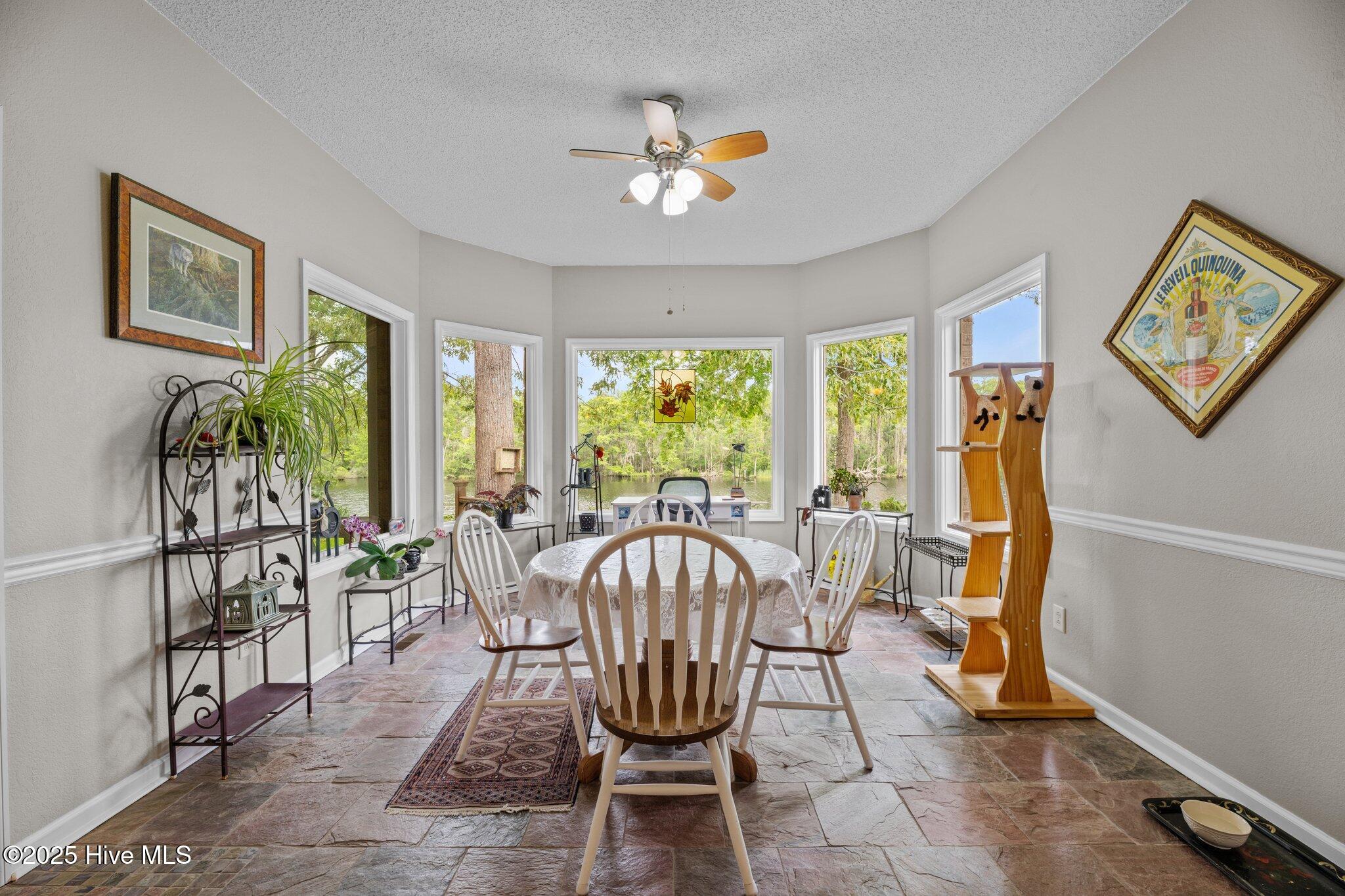 220 Shoreline Drive, New Bern, NC, 28562