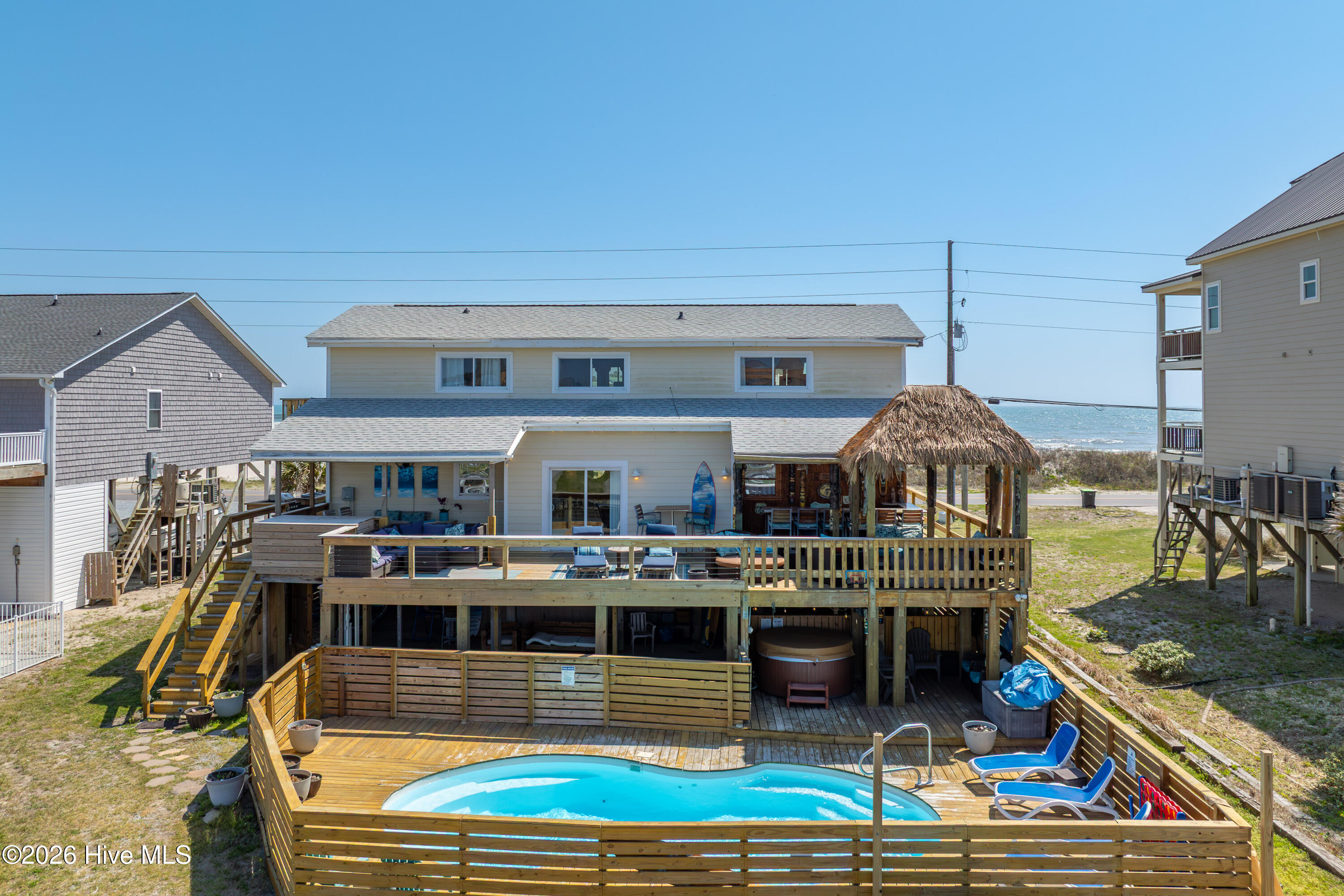 100550124 | Photo 65