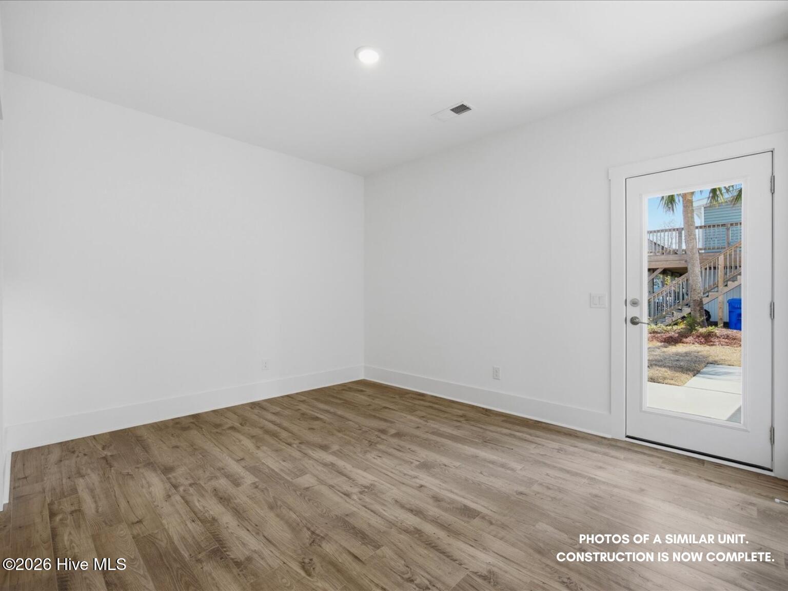 100544429 | Photo 18