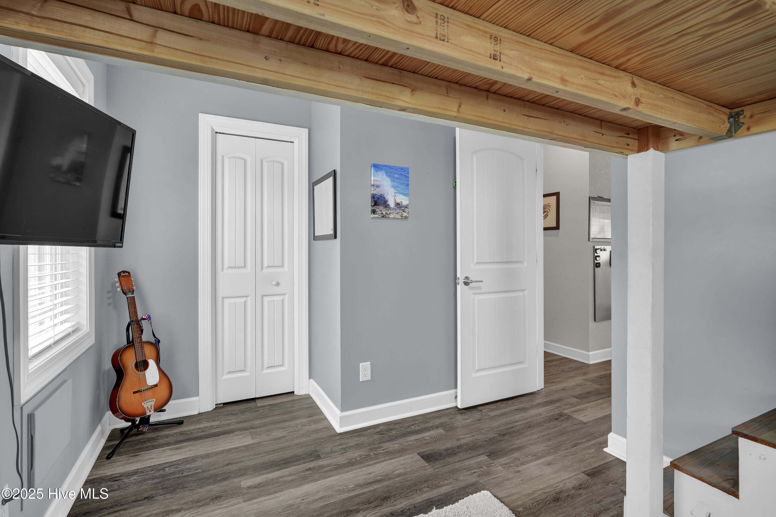 100532685 | Photo 34