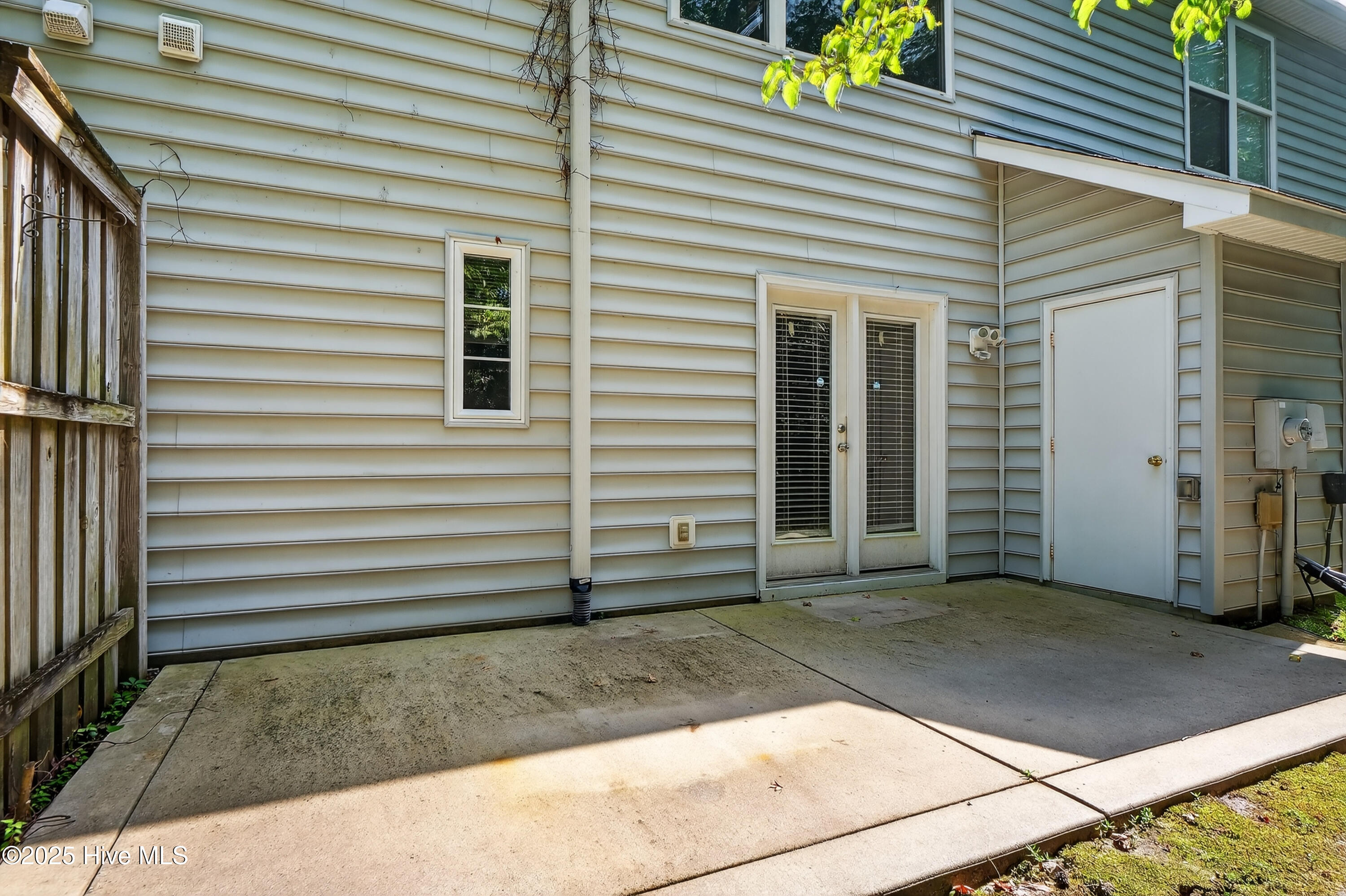 100526304 | Photo 27