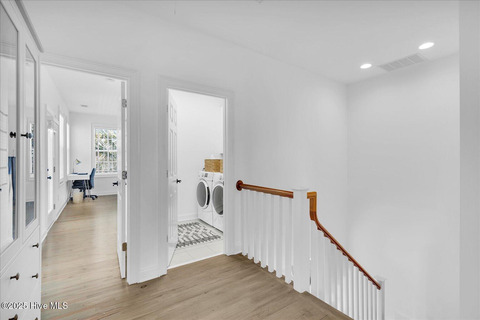 100545329 | Photo 20