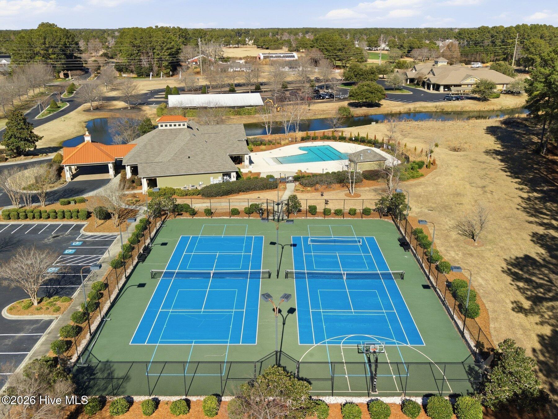 100551985 | Photo 54