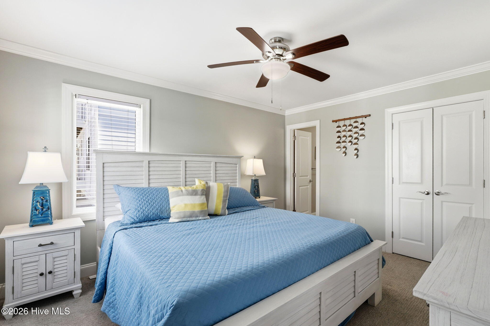 100559880 | Photo 40