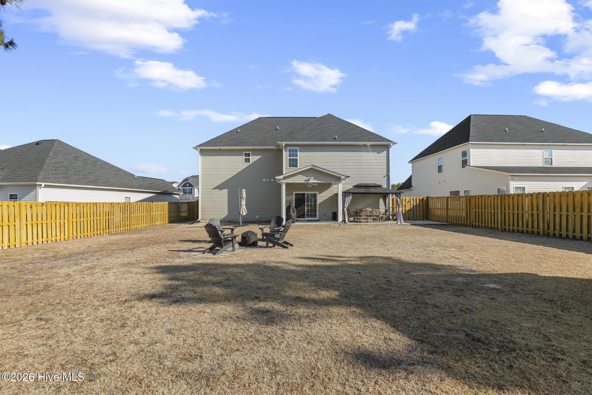 100553359 | Photo 40