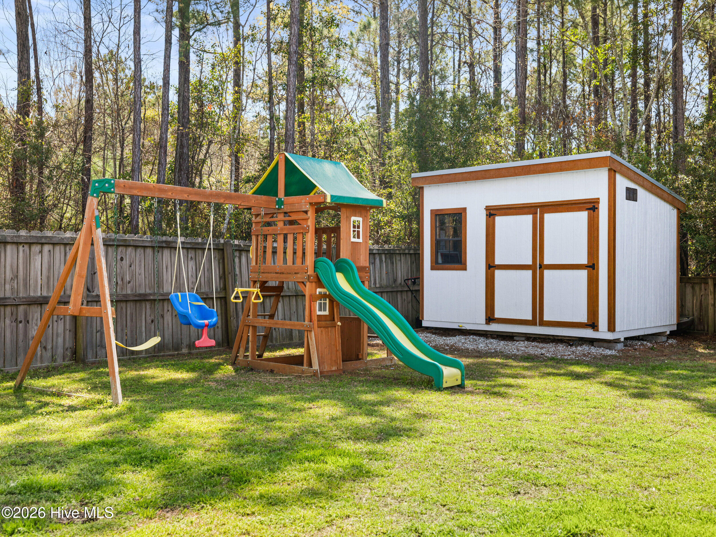 100566633 | Photo 11