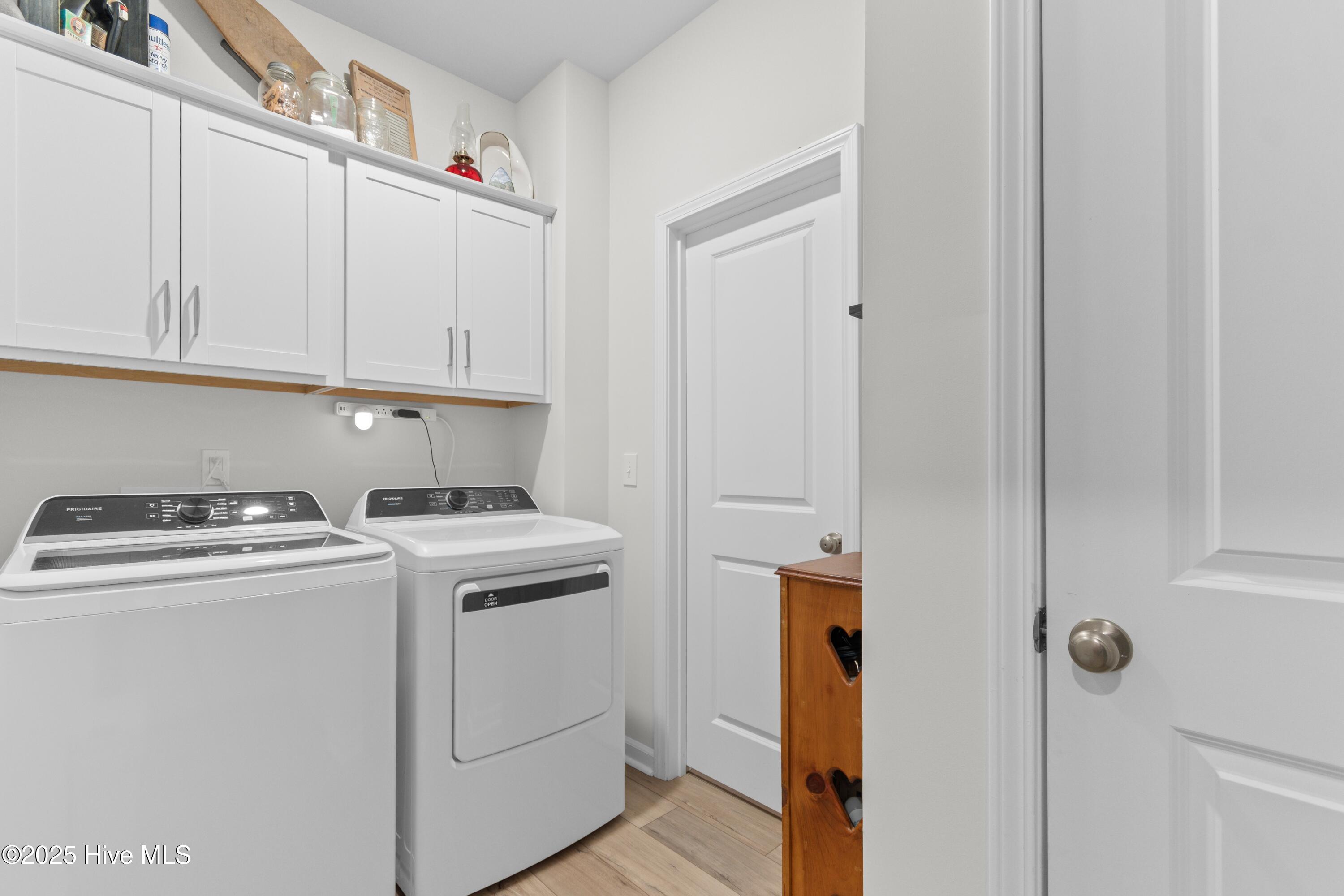 100543949 | Photo 25