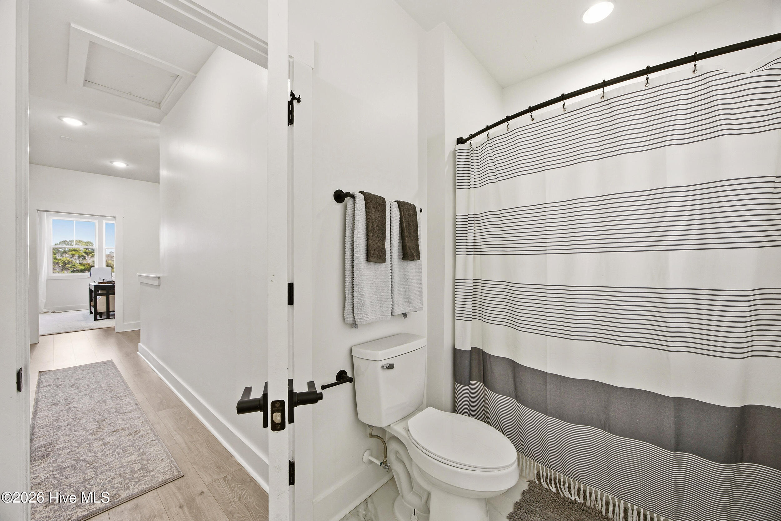 100558595 | Photo 61