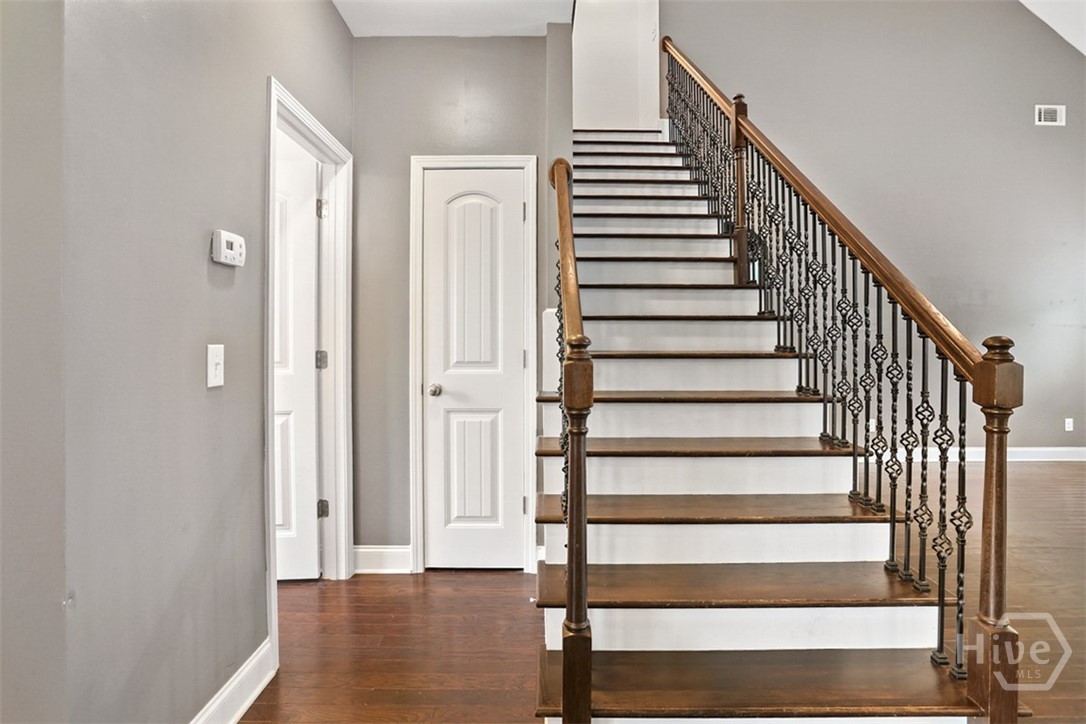 204 Waverly Lane