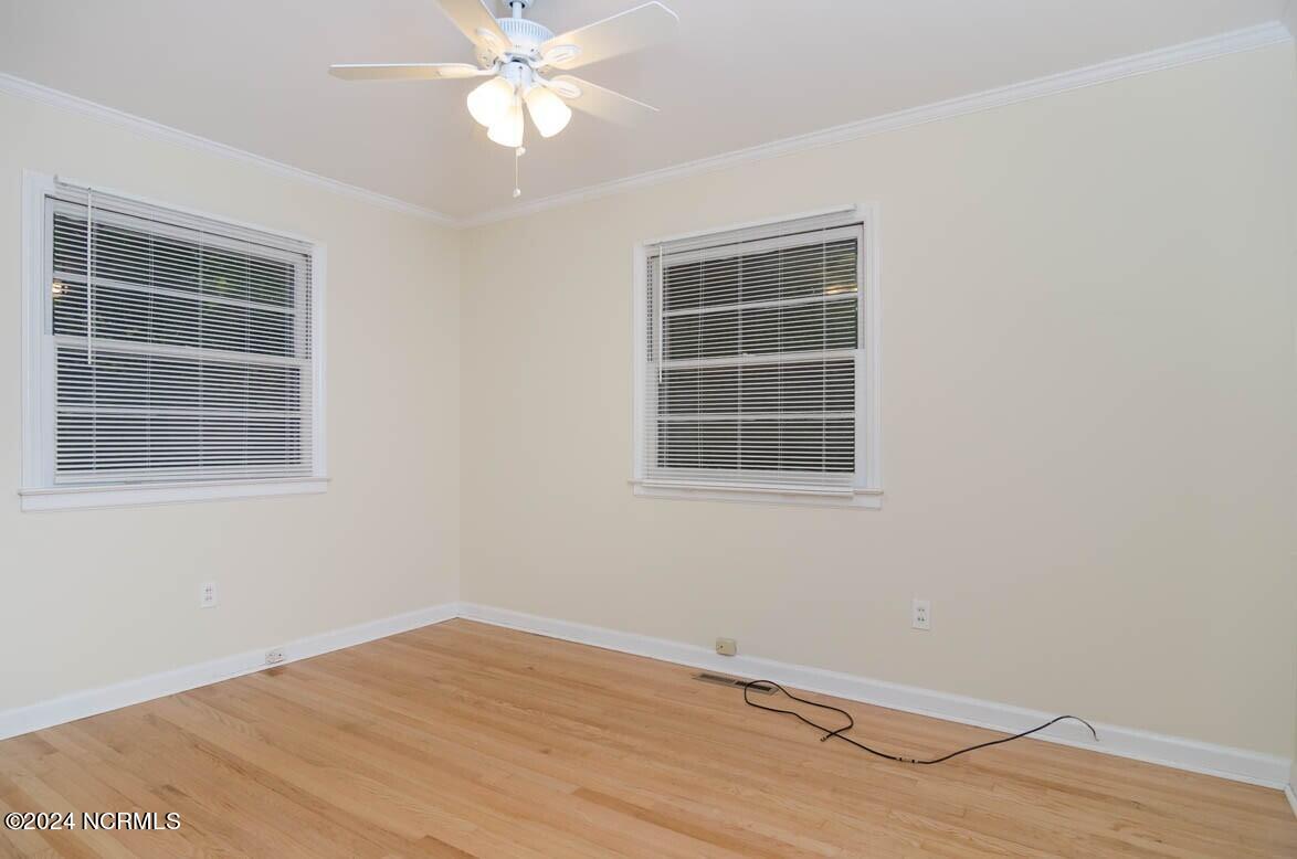 100563929 | Photo 10