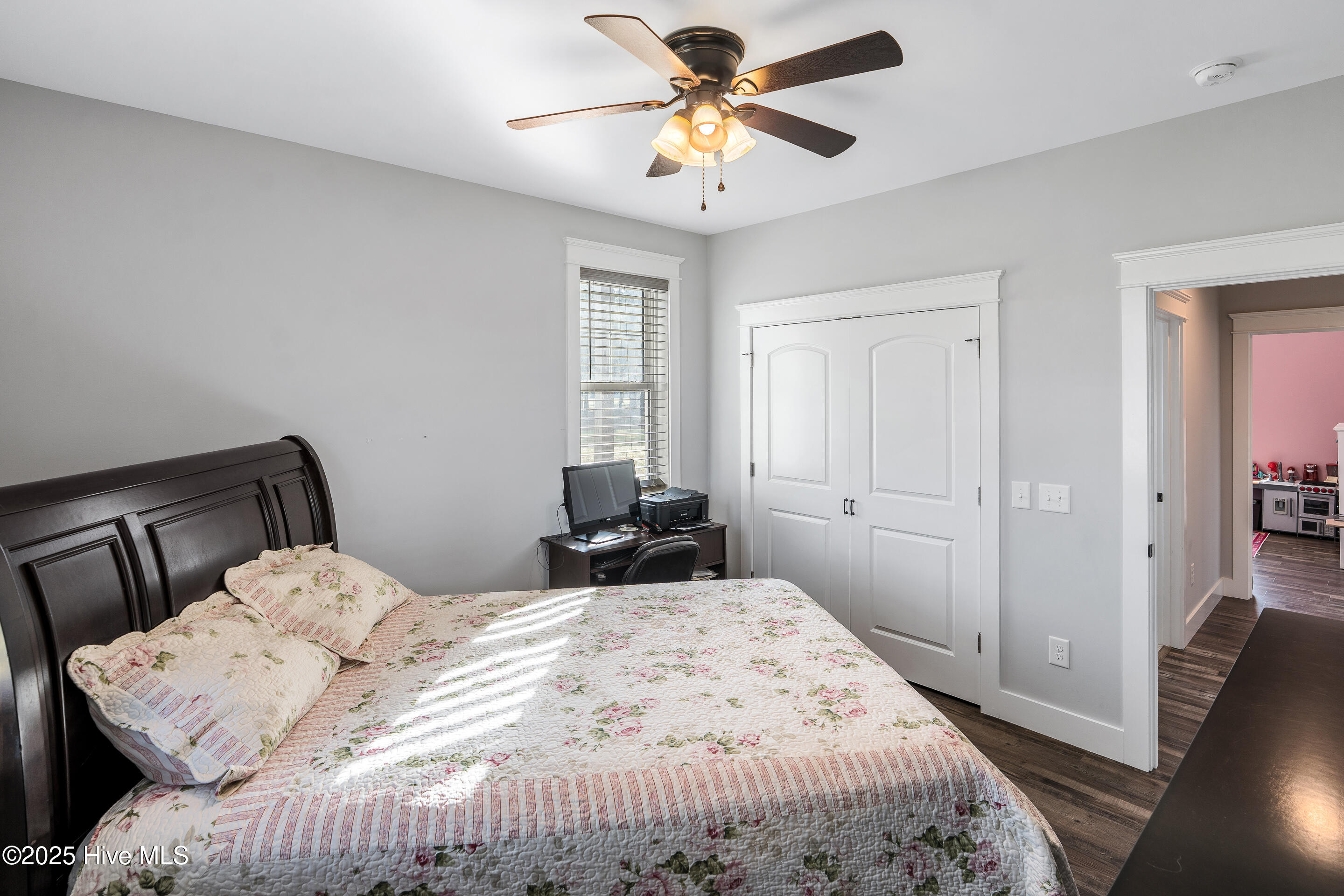 100531551 | Photo 27