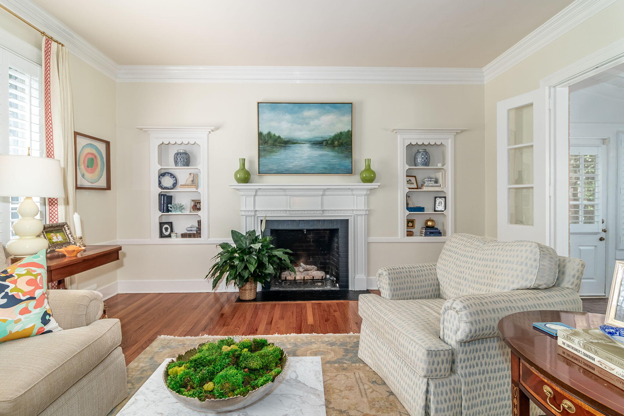 19-web-or-mls-2421 WALTON WAY ©--11
