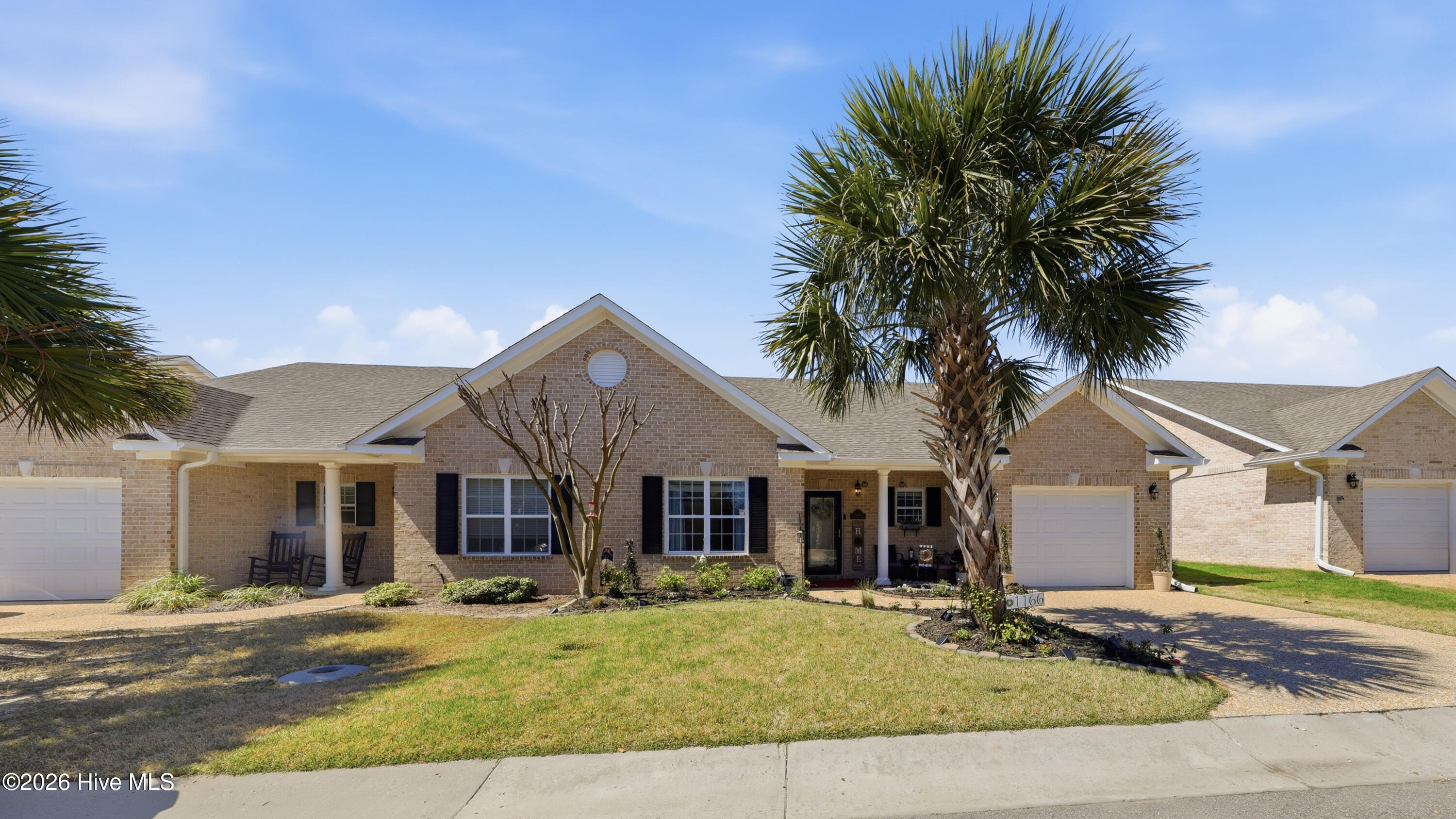 100561960 | Photo 30