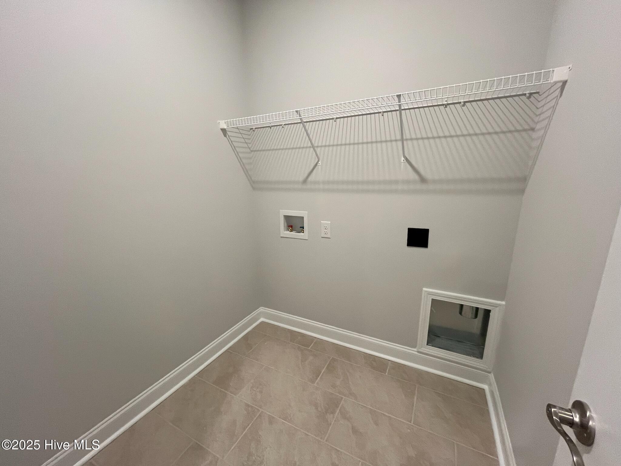 100545332 | Photo 26