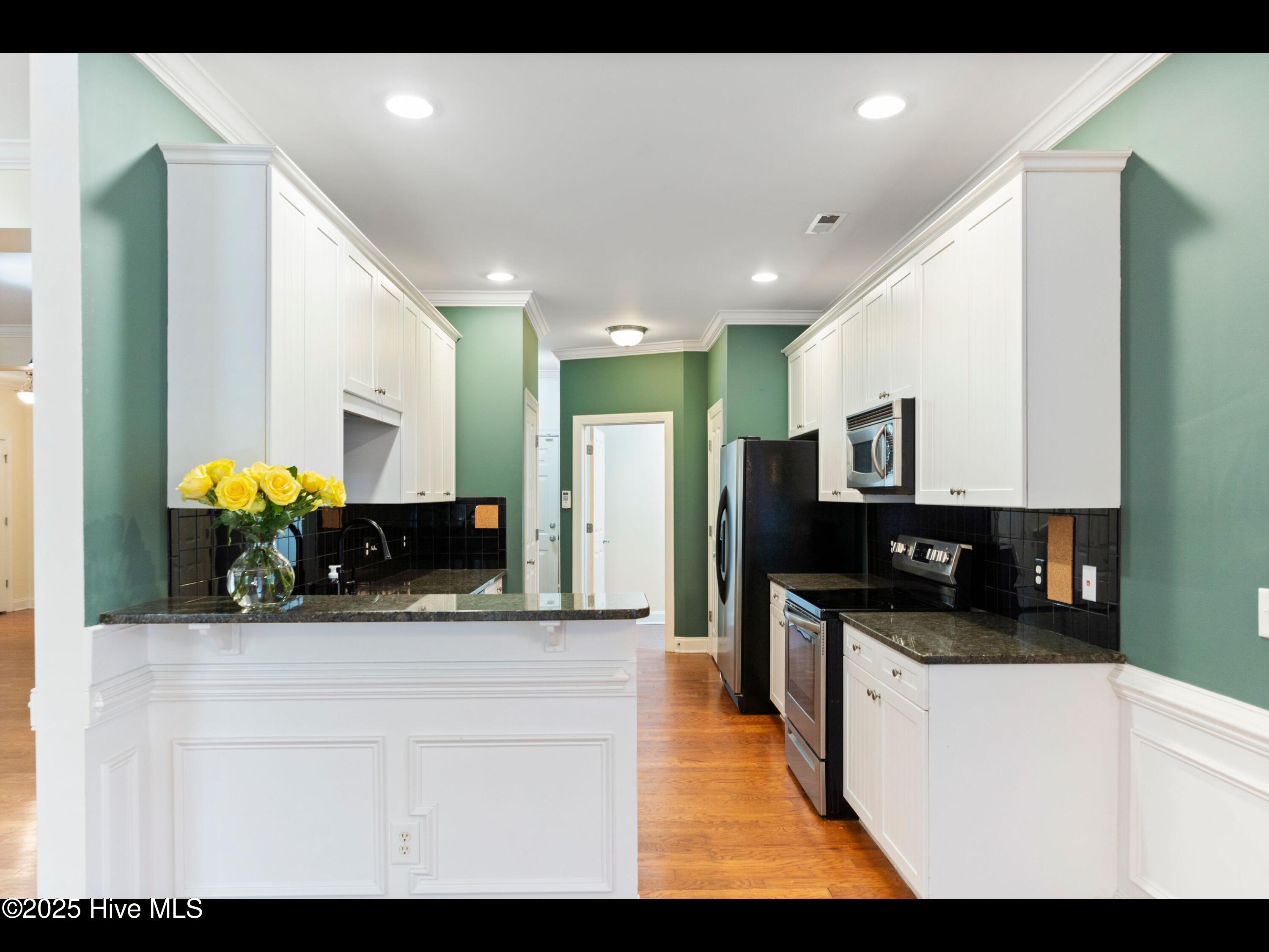 100509551 | Photo 11