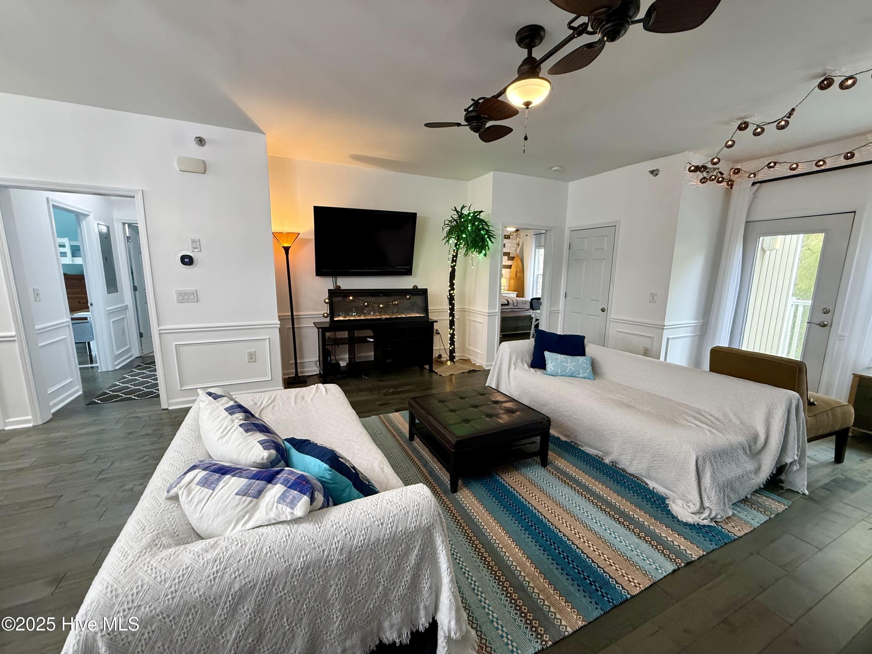 100547430 | Photo 34