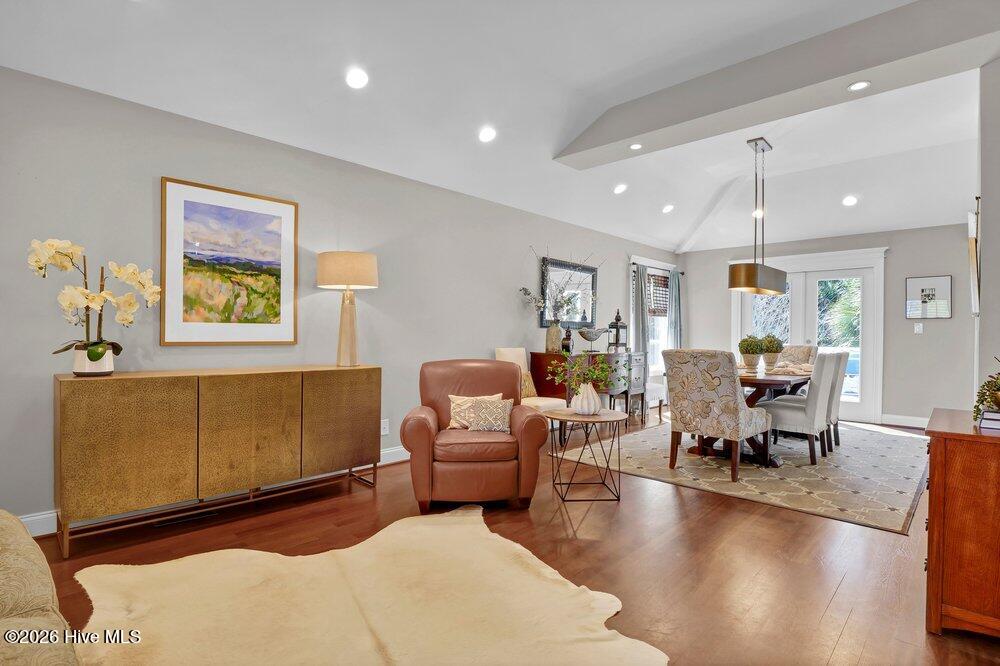 100559715 | Photo 19