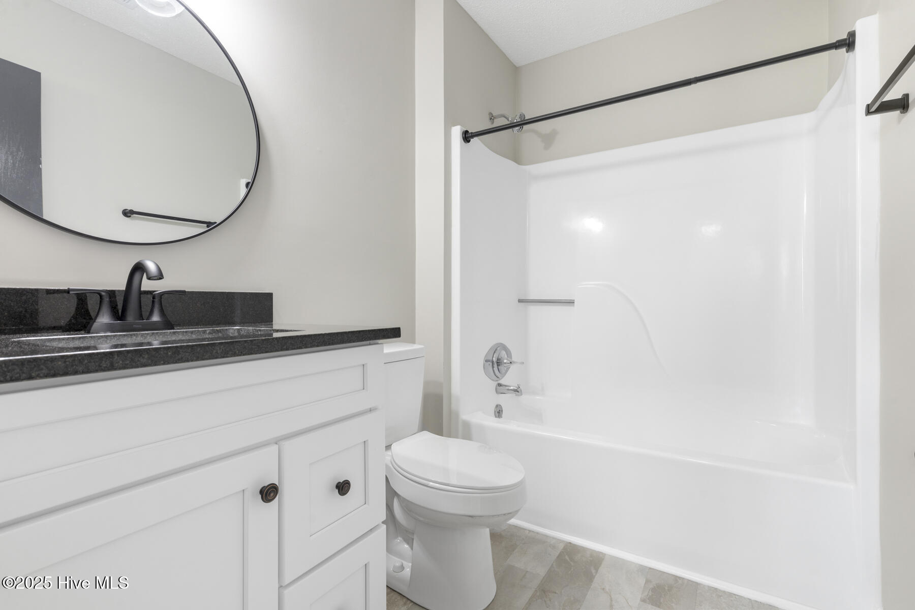 100548138 | Photo 19