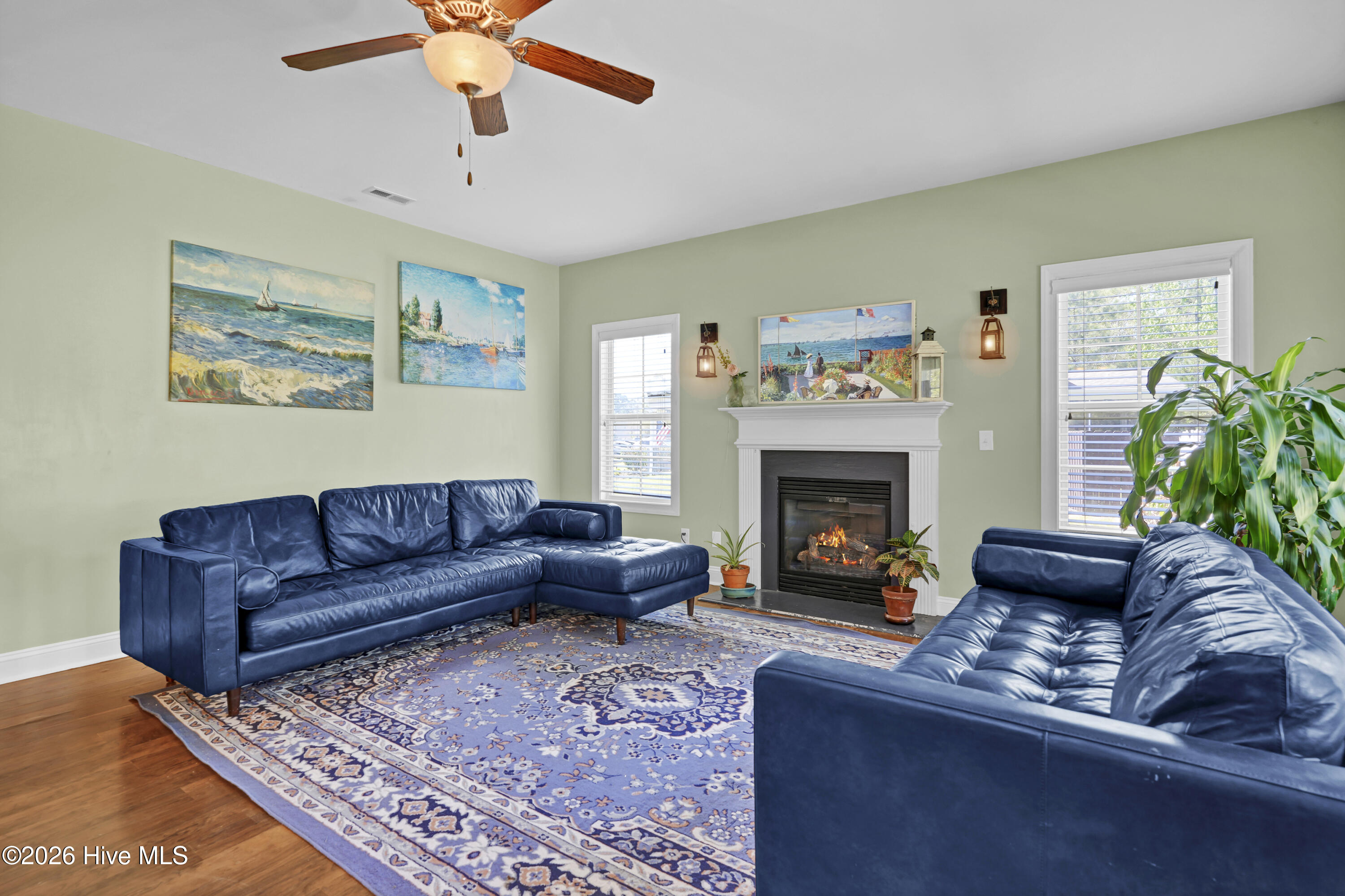 100565660 | Photo 12