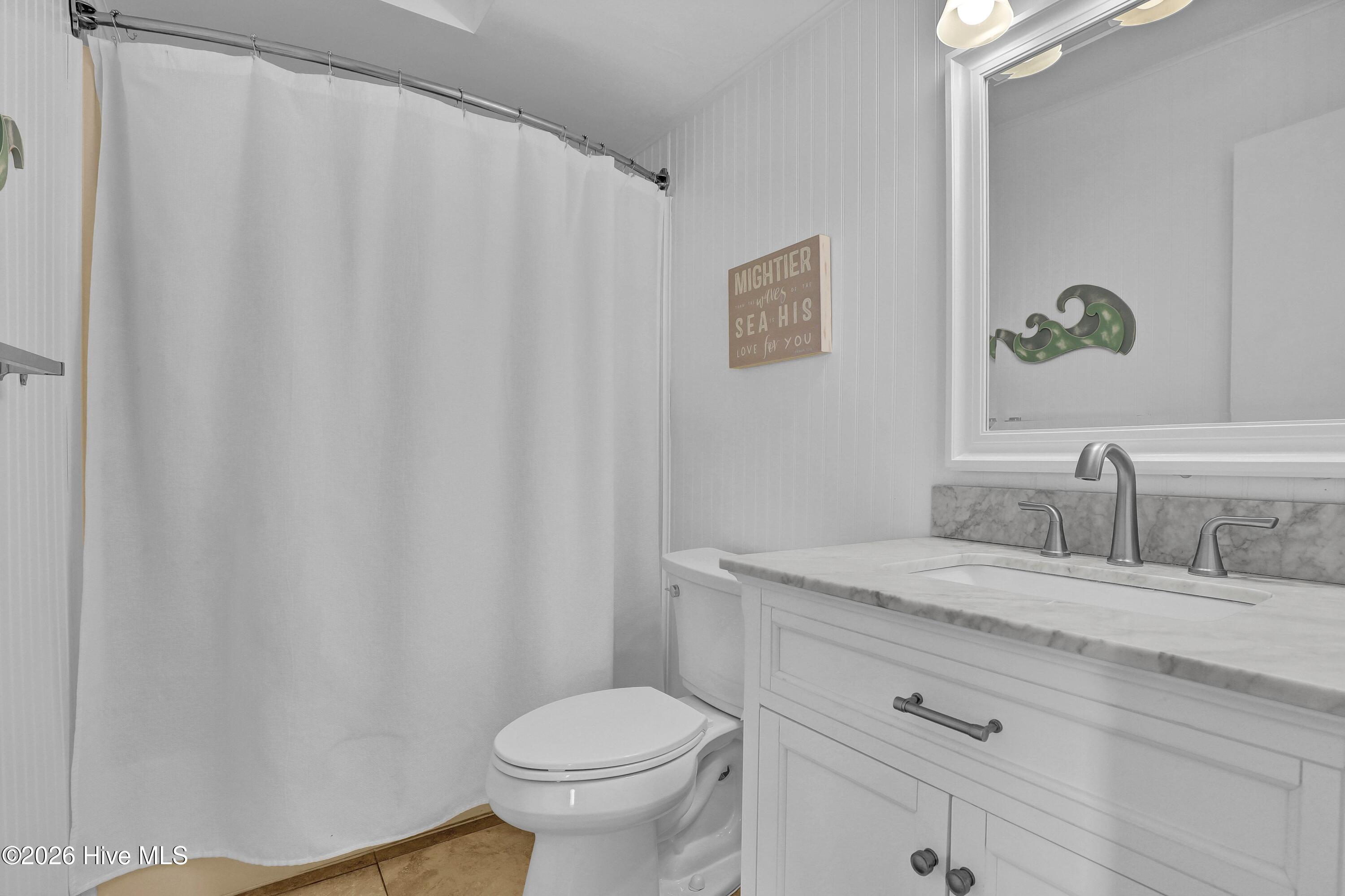 100565248 | Photo 25