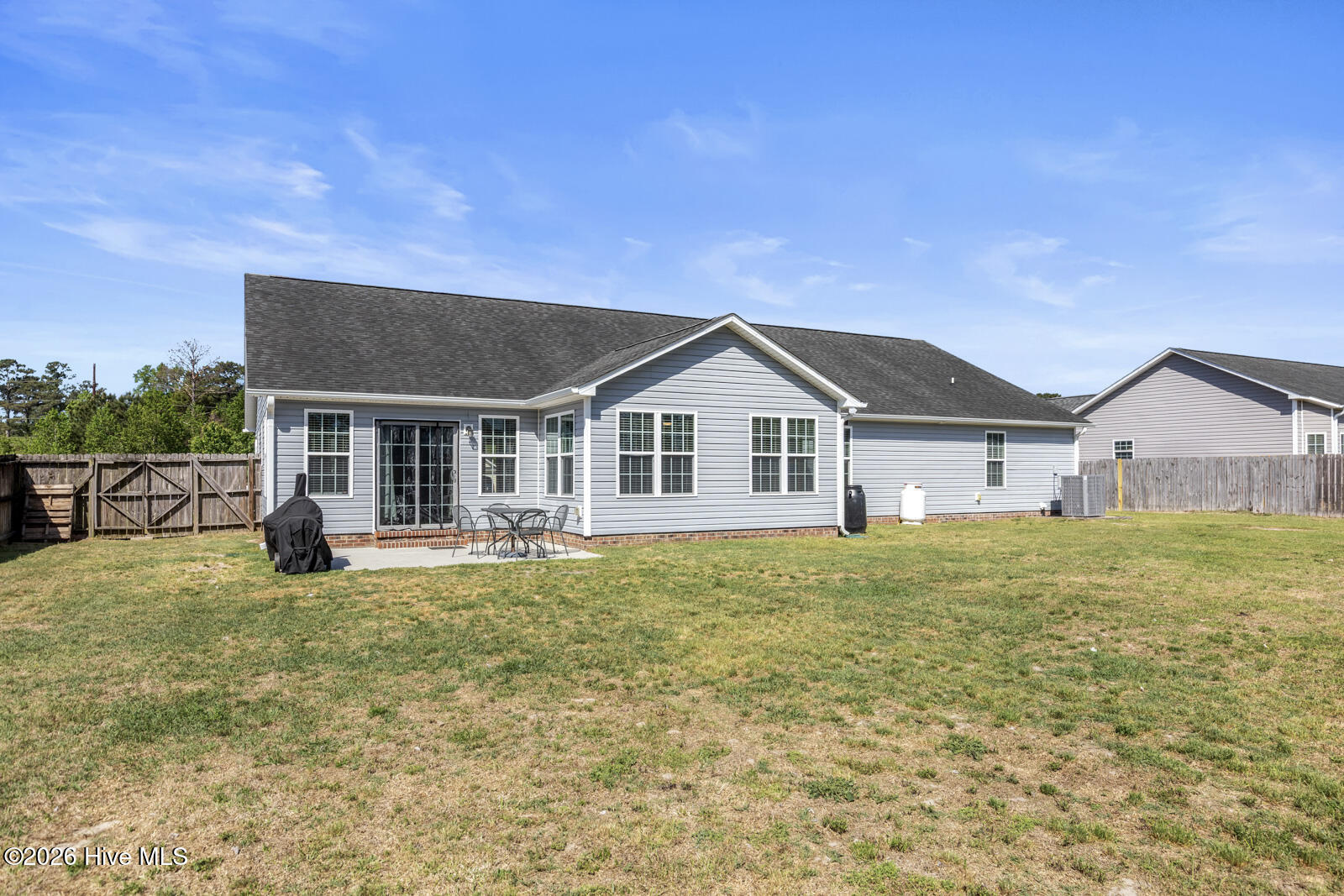 100569280 | Photo 37