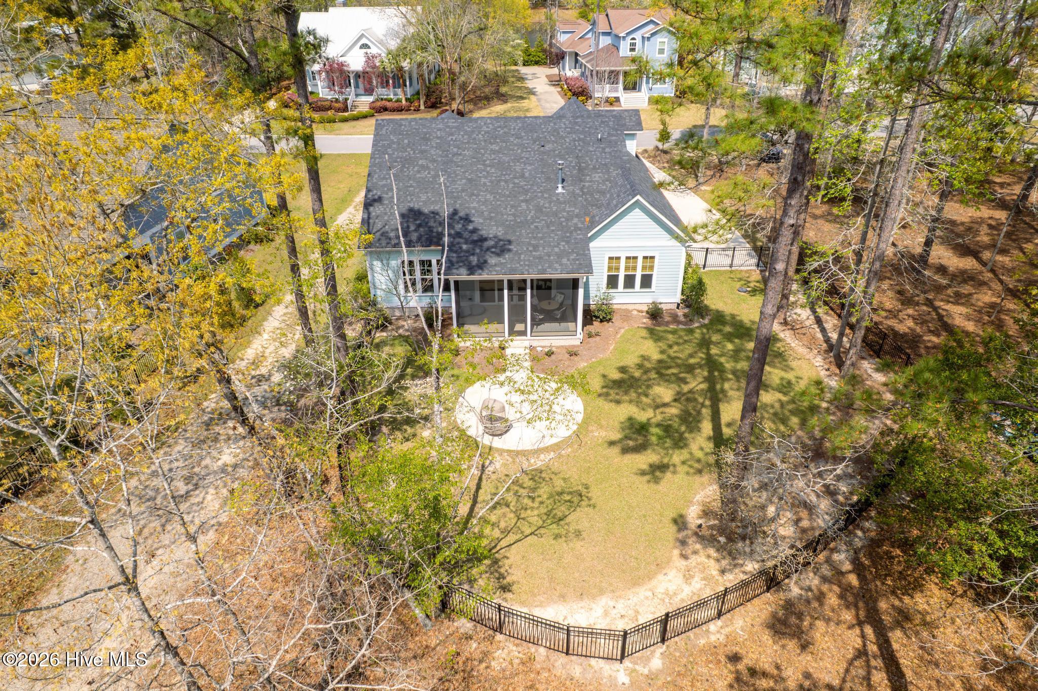 100564627 | Photo 71