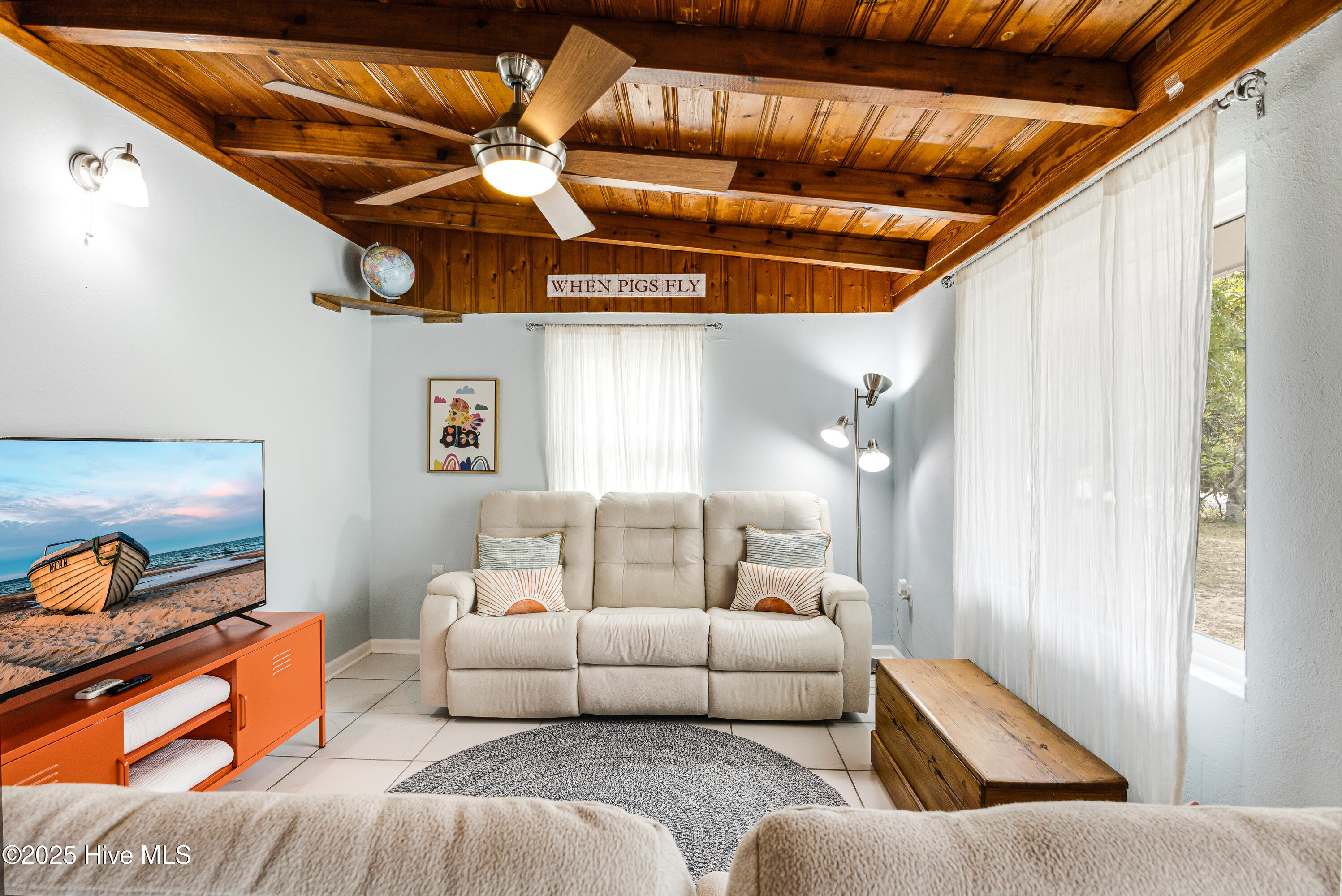 100531813 | Photo 13