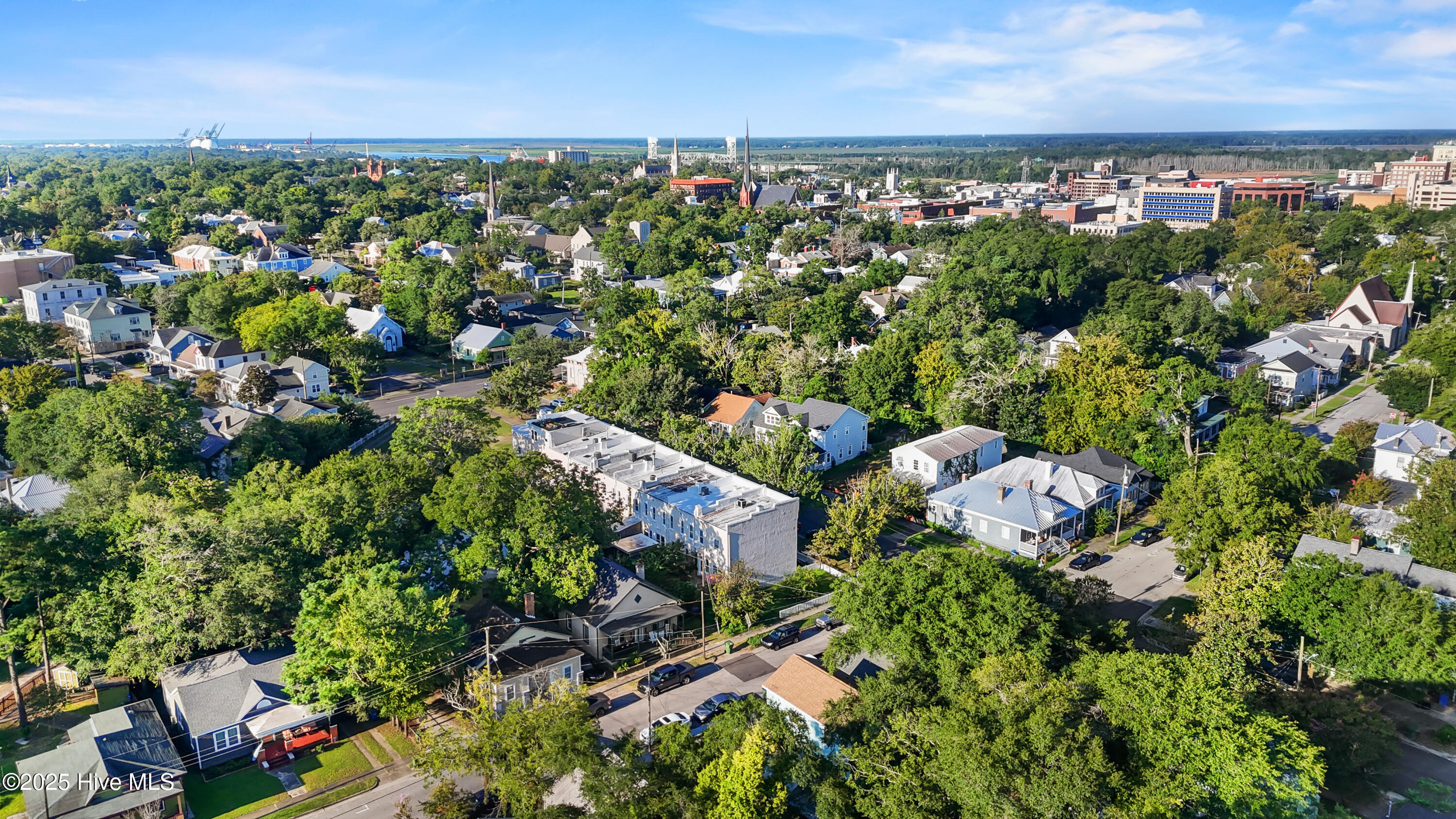 230 McRae St - Corner Lot