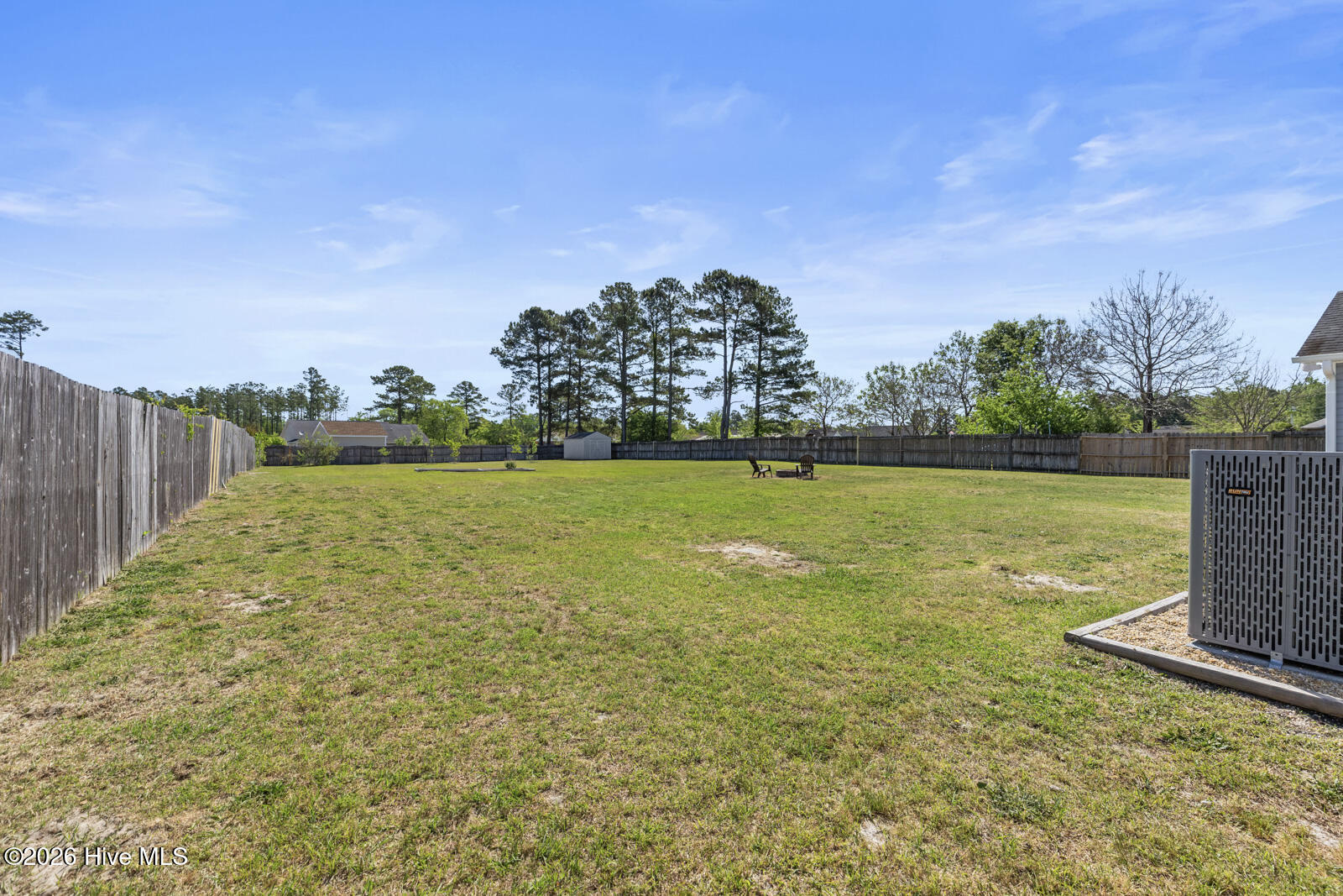 100569280 | Photo 34