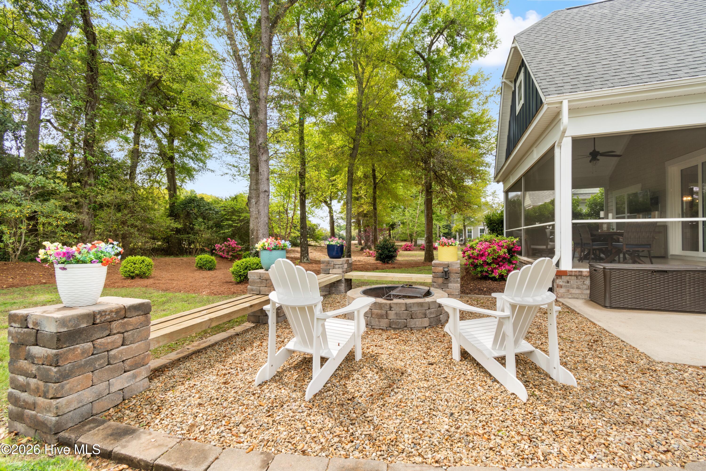 100565384 | Photo 44