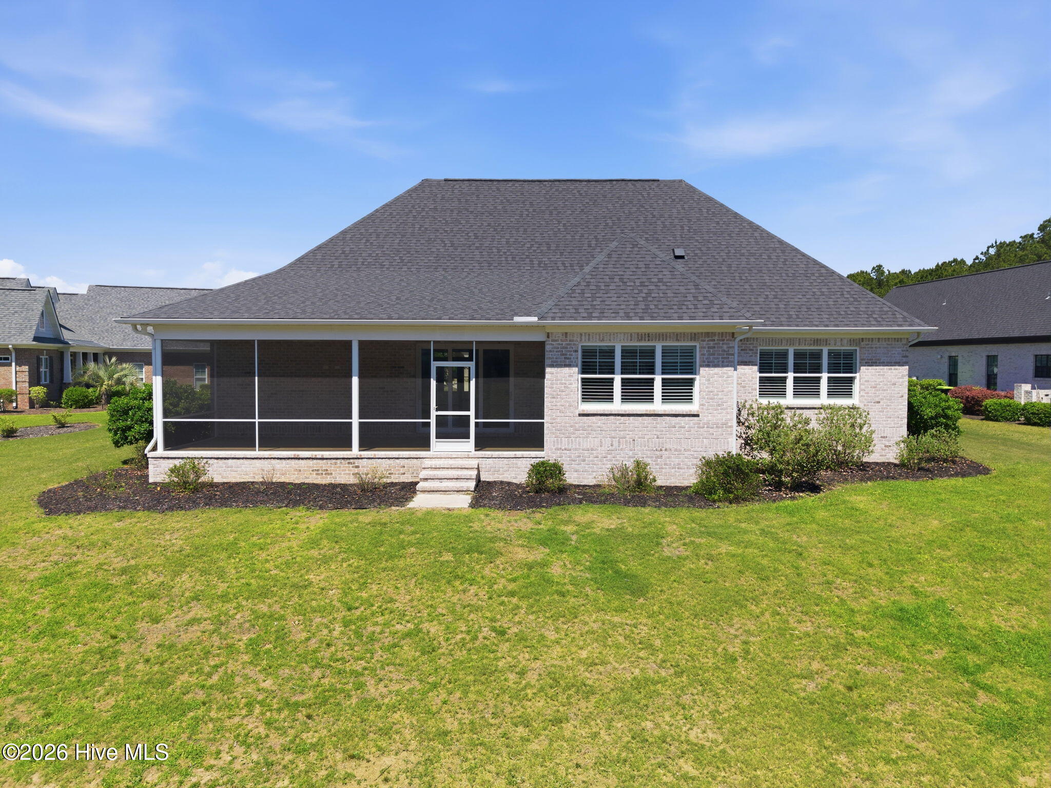 100543119 | Photo 48