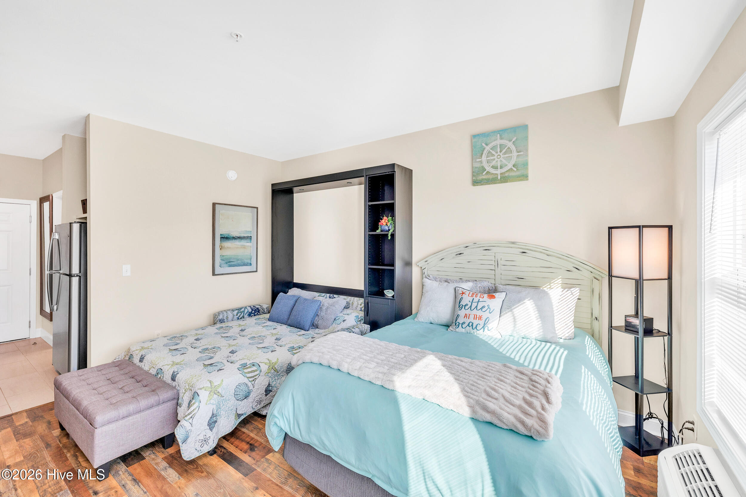 100549842 | Photo 14