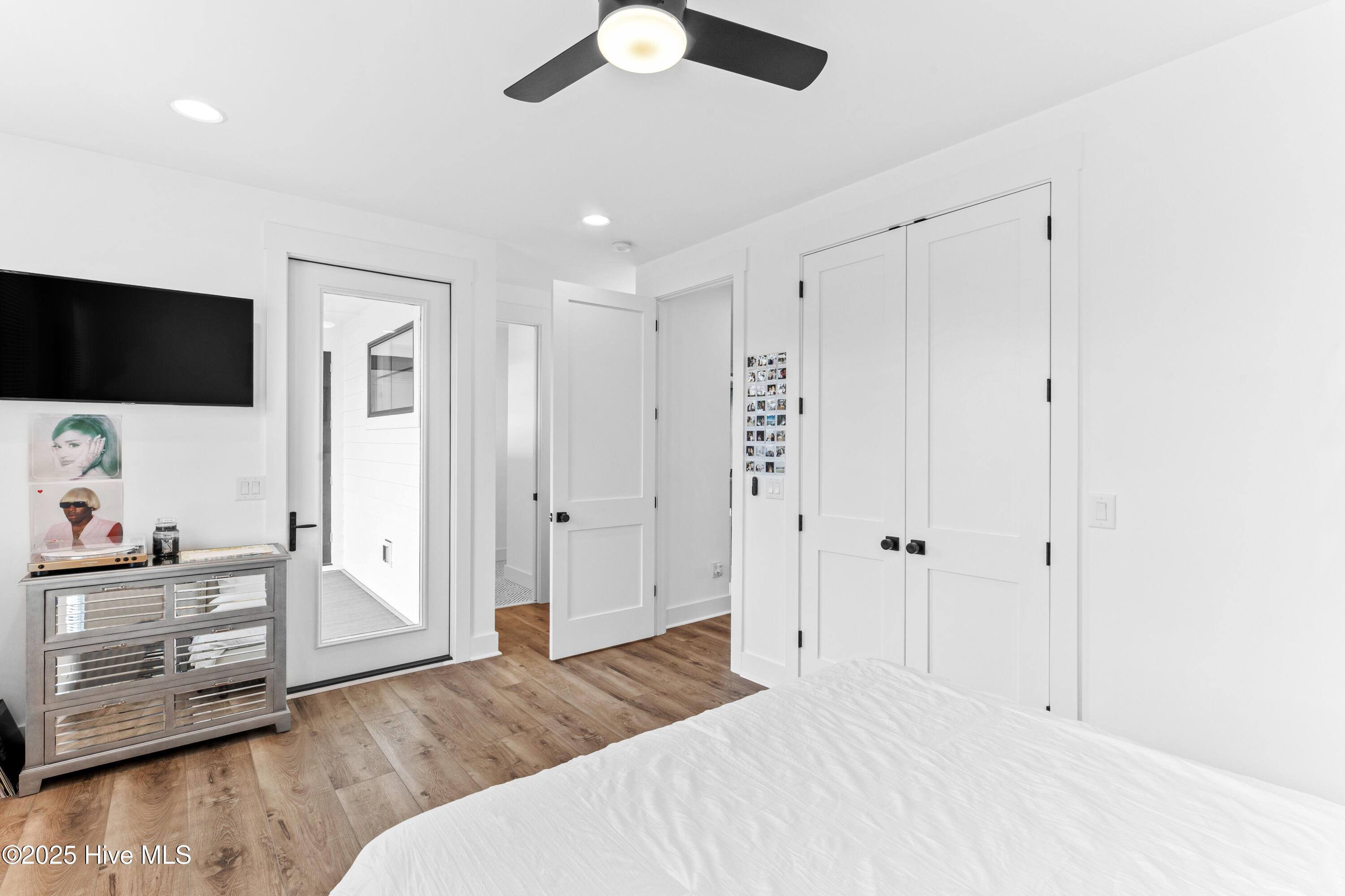 100534624 | Photo 40