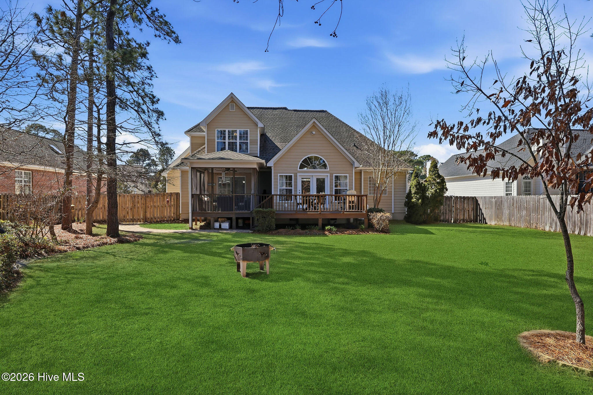 100556784 | Photo 19