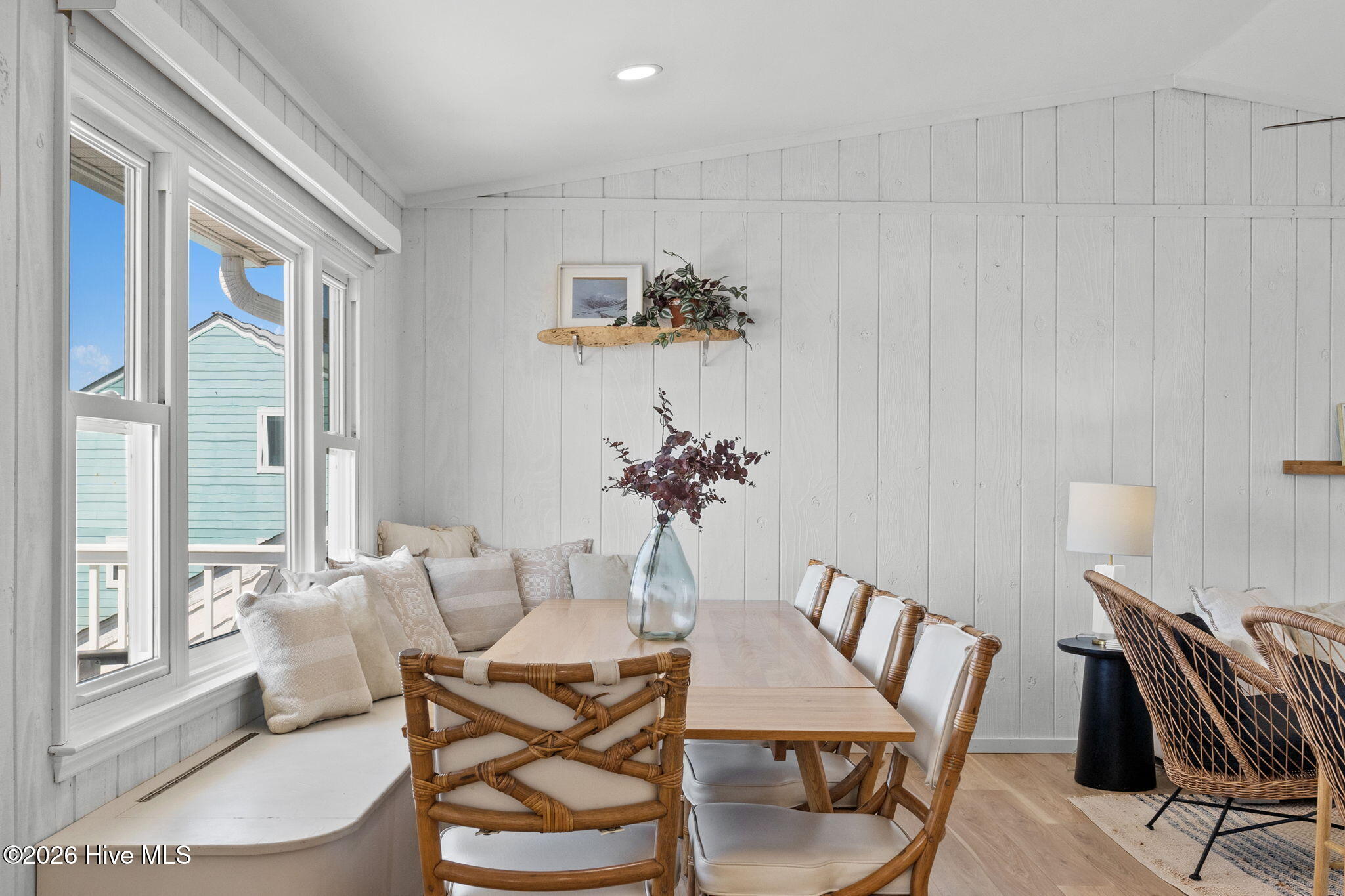 100567694 | Photo 24